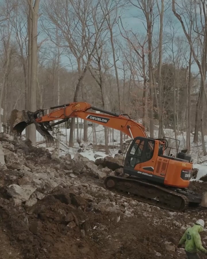 Making space for something incredible 💥🏗️
Big things are happening at @lakeviewbldg — blasting today to clear the way for a brand new custom home. Solid foundations start with bold moves. Stay tuned… 🏡✨
#LakeviewBLDG #NewBuild #DreamHomeInTheMaking #BuiltFromTheGroundUp