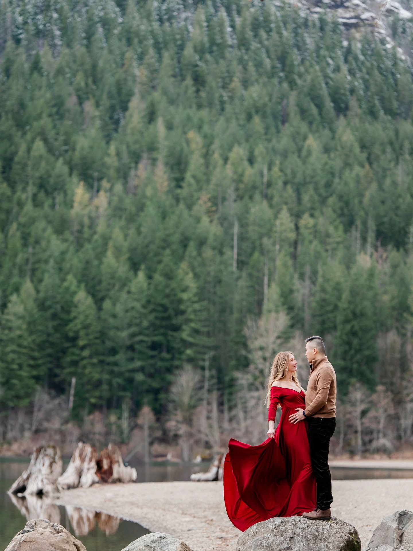 Waiting on their greatest adventure yet ❤️
.
.
.
.
.
#maternityphotoshoot #seattlematernityphotographer #seattleweddingphotographer #seattleportraitphotographer #maternityphotography