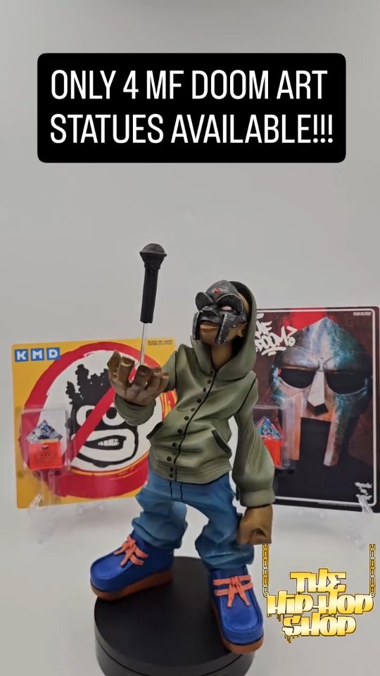 🎤Only 4 MF DOOM "Ascension of Sound" art statues by B-Boy Blackz available @thenationalhiphopshop ⬇️⬇️⬇️
https://www.hiphopmuseumdc.org/product-page/mf-doom-the-ascension-of-sound-custom-art-figure #mfdoom #hiphop #art #oldschoolhiphop