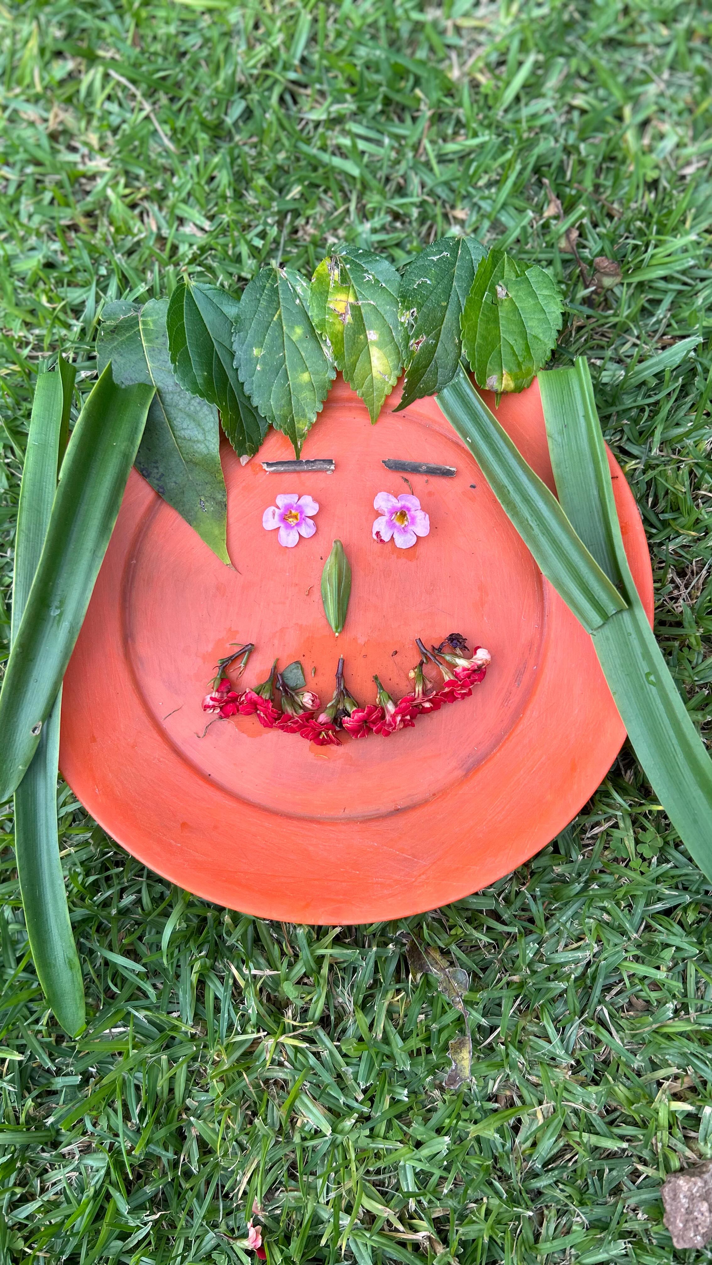 There is something truly magical about children creating with the simplest gifts of nature 🍃Using plates, our children picked small flowers , leaves and sticks, designing their own beautiful faces, exploring creativity, imagination and the wonder that surrounds them every day. Activities like this remind us that meaningful learning does not require expensive materials, sometimes the beauty creations come from the natural world at our feet 🌳#montessoripreschool #preschool #toddler #playgroup