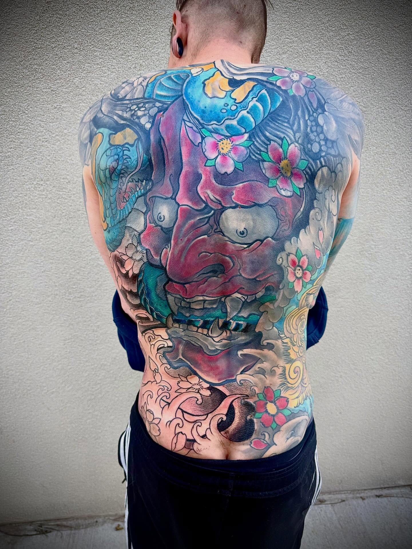 Full back cover-up in progress on a good friend.
Big Hannya. Lots of movement. Heavy color.
Taking back the whole canvas.
Still a few sessions to go, but it’s hitting the way it should.
Appreciate the trust, brother. #truegrittattoosnewmexico #coveruptattoos #albquerquetattooartist #japanese#albquerquetattoos
