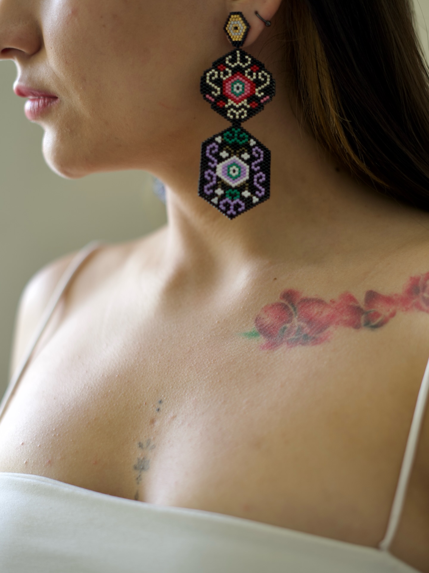In a world of urgency, always rushing forward, I choose calm, I choose what lasts💕
I choose what is built slowly, with time and love.
That is the heart behind my Ananao pieces🥺 each piece carefully handcrafted, bead by bead, created to be worn, felt and cherished beyond trends.
Come experience Ananao in person🌹
Touch the textures, try the pieces on, and feel the intention behind every detail.
Join me on March 14th at @artisansintheparksydney and discover the world of Ananao ✨
#wearableart #sydneyhandmade #miyuki #beadedjewelry #statementjewellery