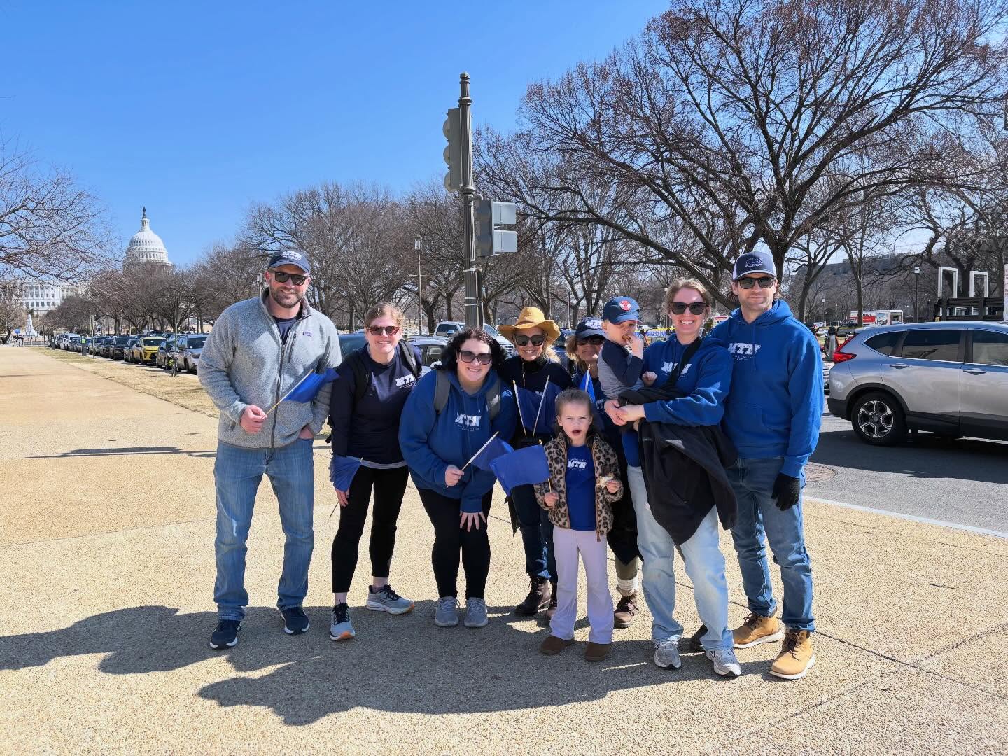 Today we were in DC helping to install over 27,000 flags in the National Mall for Colorectal Cancer Awareness Month. These flags represent an estimated 27,400 people ages 20–49 who are projected to be diagnosed with colorectal cancer by 2030. A special thank you to @fightcrc for such an impactful event 💙