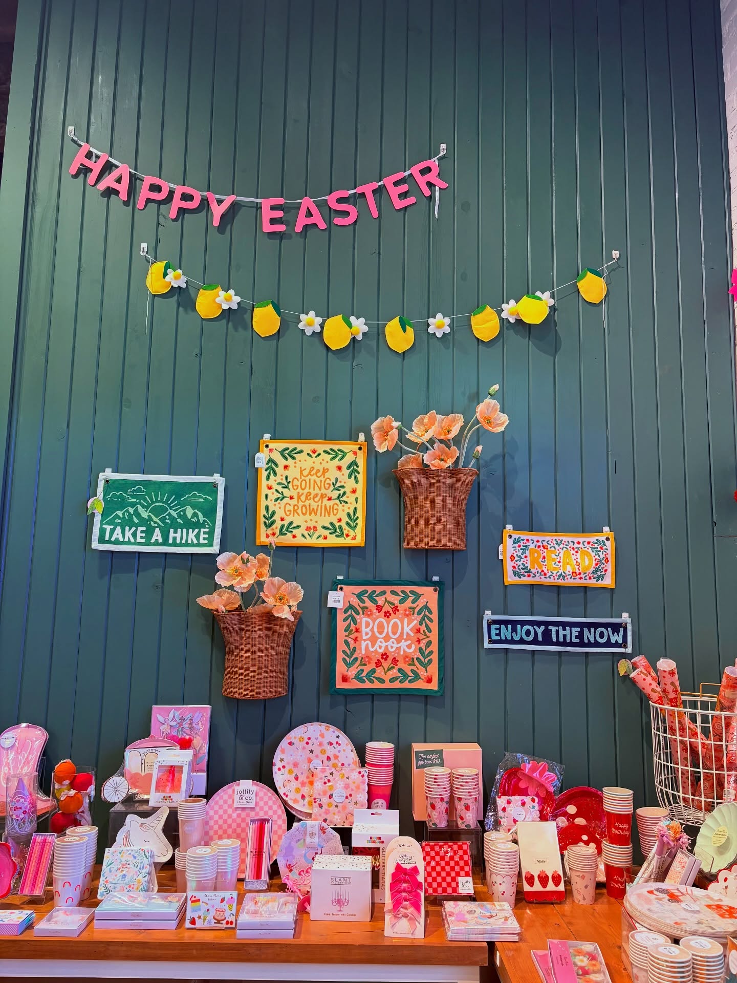 We are getting ready for Spring!! Don’t forget about Spring Open House March, 7th!!!
#shopsmall #spring #easter #typomarket