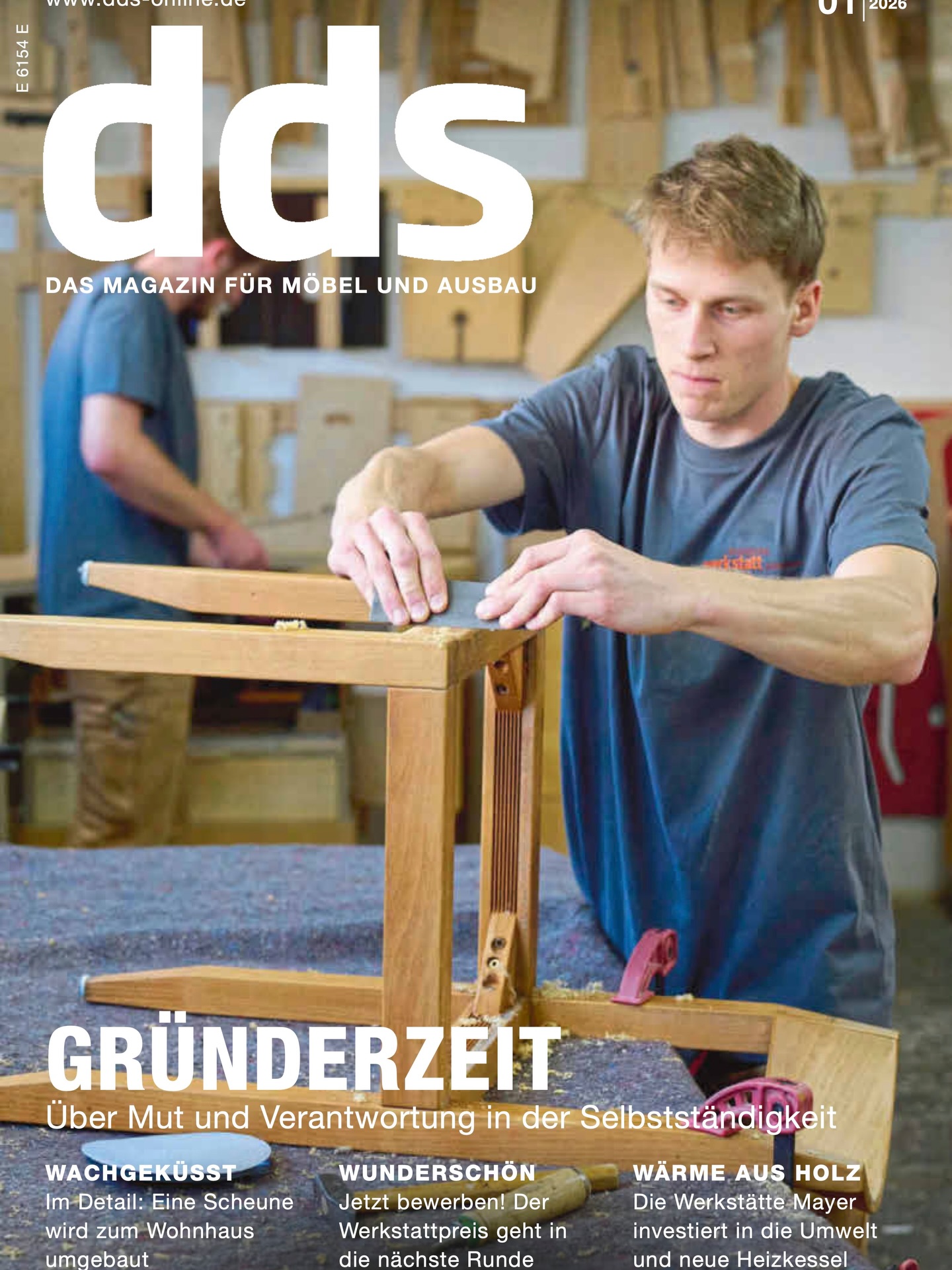„dds“ - Magazin für Möbel und Ausbau
Das Fachmagazin richtet sich an Tischler/innen, Schreiner/innen, Laden-, Innenausbau-, und Montagebetriebe sowie Fenster- und Türenbauer.
„dds“ steht für Gestaltung, die inspiriert, Technik, die voranbringt und Menschen, die bewegen.
In der ersten Ausgabe 2026 wird ein Projekt von „LaubenderArchitektur“ „Im Detail“ präsentiert. Hier wird das Projekt „Umbau der Tenne“ vorgestellt und mit zahlreichen Plänen und Fotos vertieft behandelt.
#dds #architektur #holzbau #bauenimbestand #laubenderarchitektur