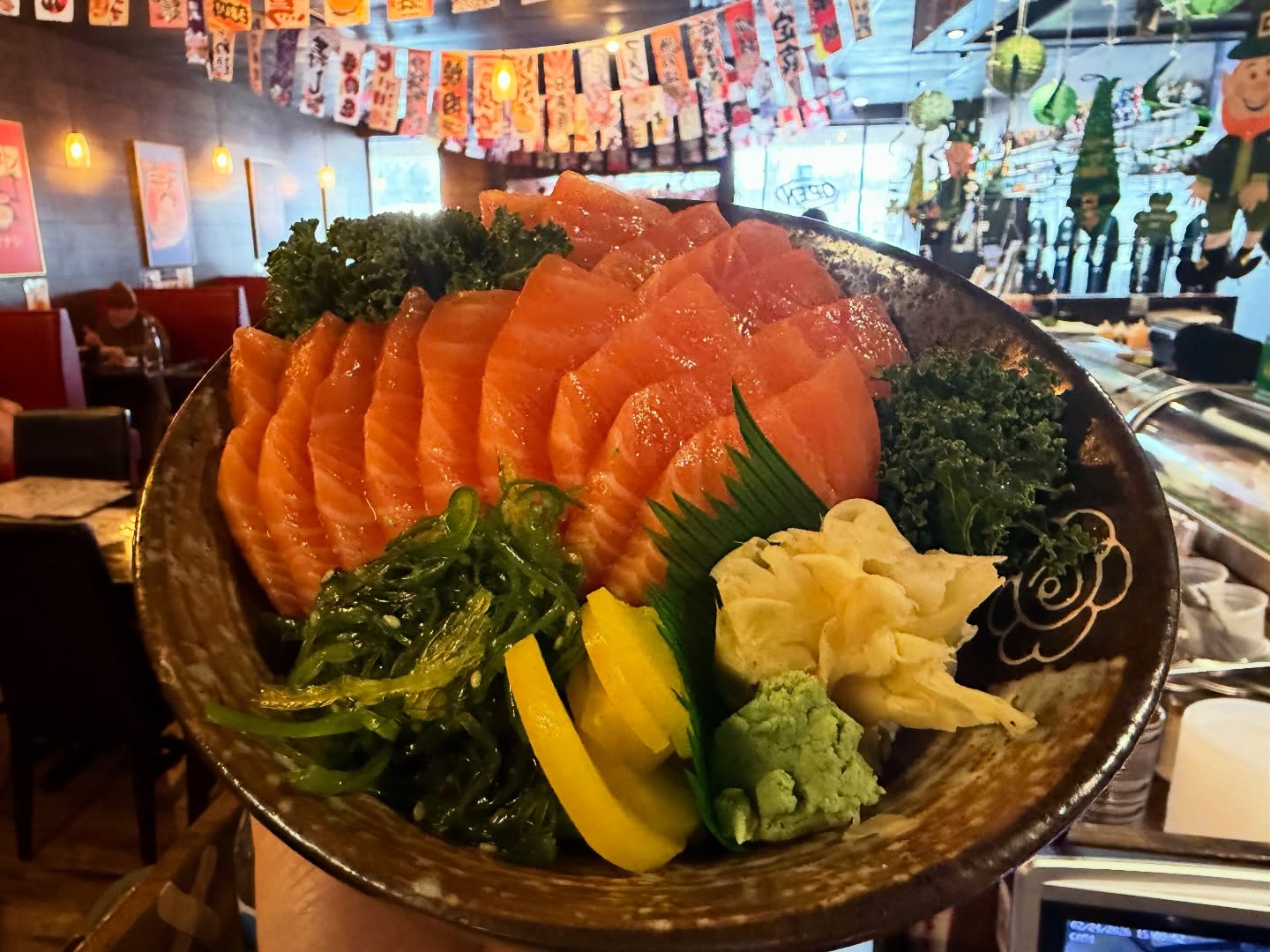 Salmon don-Fresh. Buttery. Melt-in-your-mouth good.In case you needed a reminder 😉
Salmon is loaded with Omega-3s, vitamins B & D, and lean protein to keep you strong and energized.