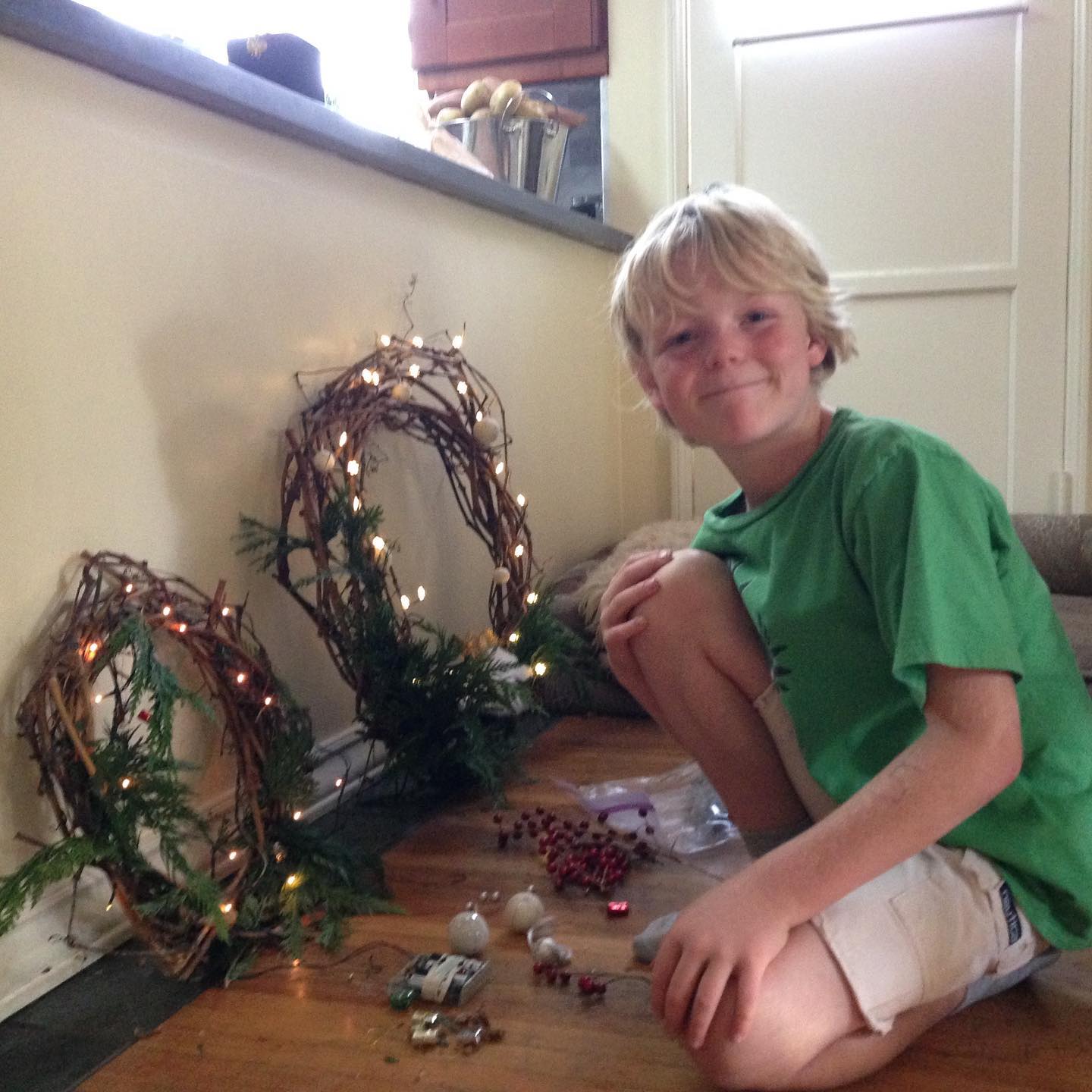 Helpers turn decorations into keepsake memories. ❤️
Craft some quality time with us this season! Check out our craft club and meet-ups, kits, and ideas for fun projects we can do together.
.
.
.
#craftandbond #artsandcrafts #holidaydecor #holidayseason #diyprojects #dıy #christmasdecor #kid #kidcrafts #adultcrafts