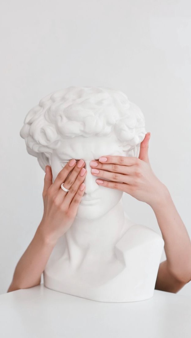 Los labios no deberían ser lo primero que se note en tu cara.
Son la cereza del pastel. 🍒