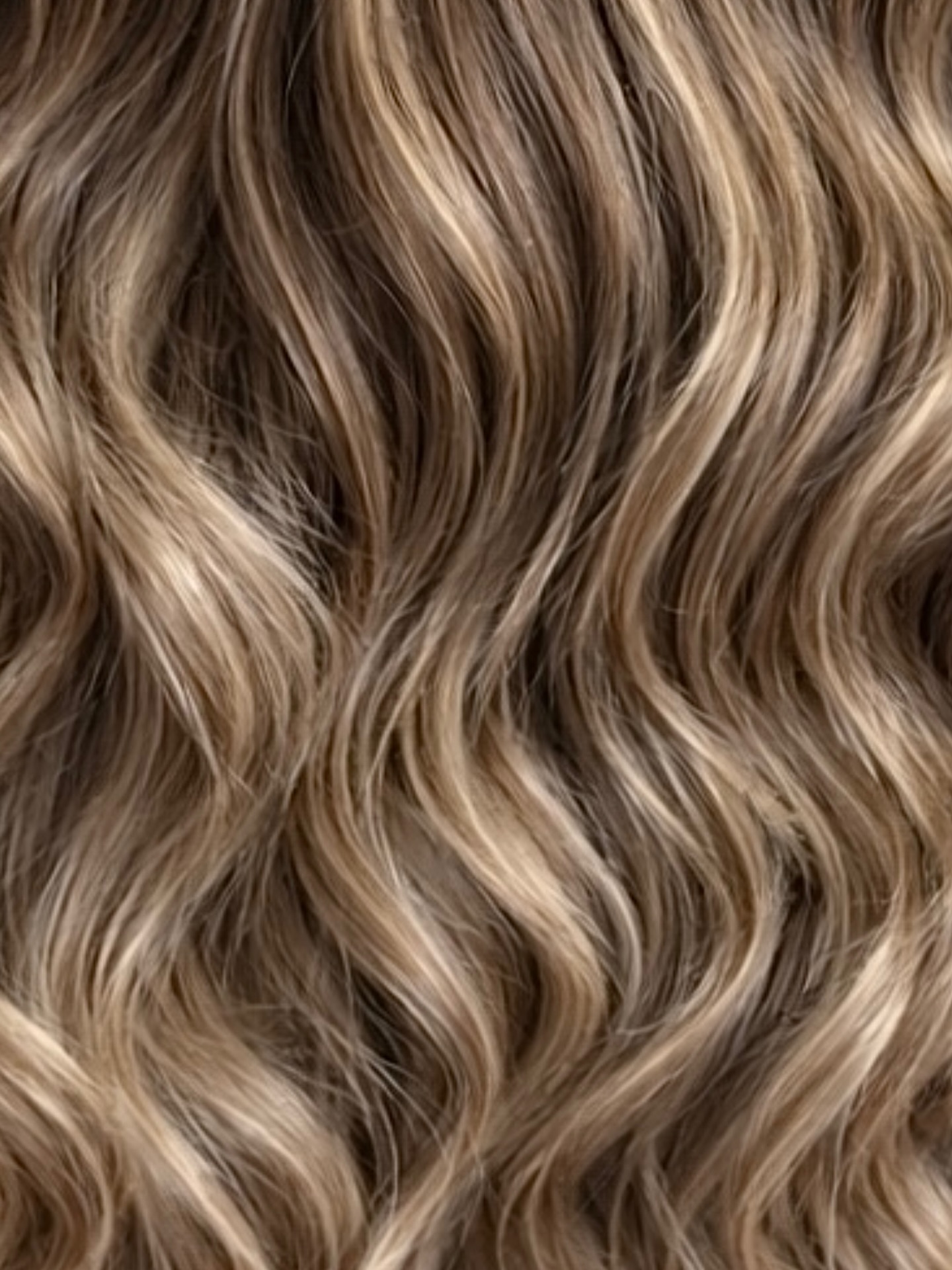 Thank you for your trust, Jessica, thank you for everything. Before and after with cut, blow-dry, and waves, as well as ombré hair and a double toner. #hair #haircut #paris #hairdresser #color