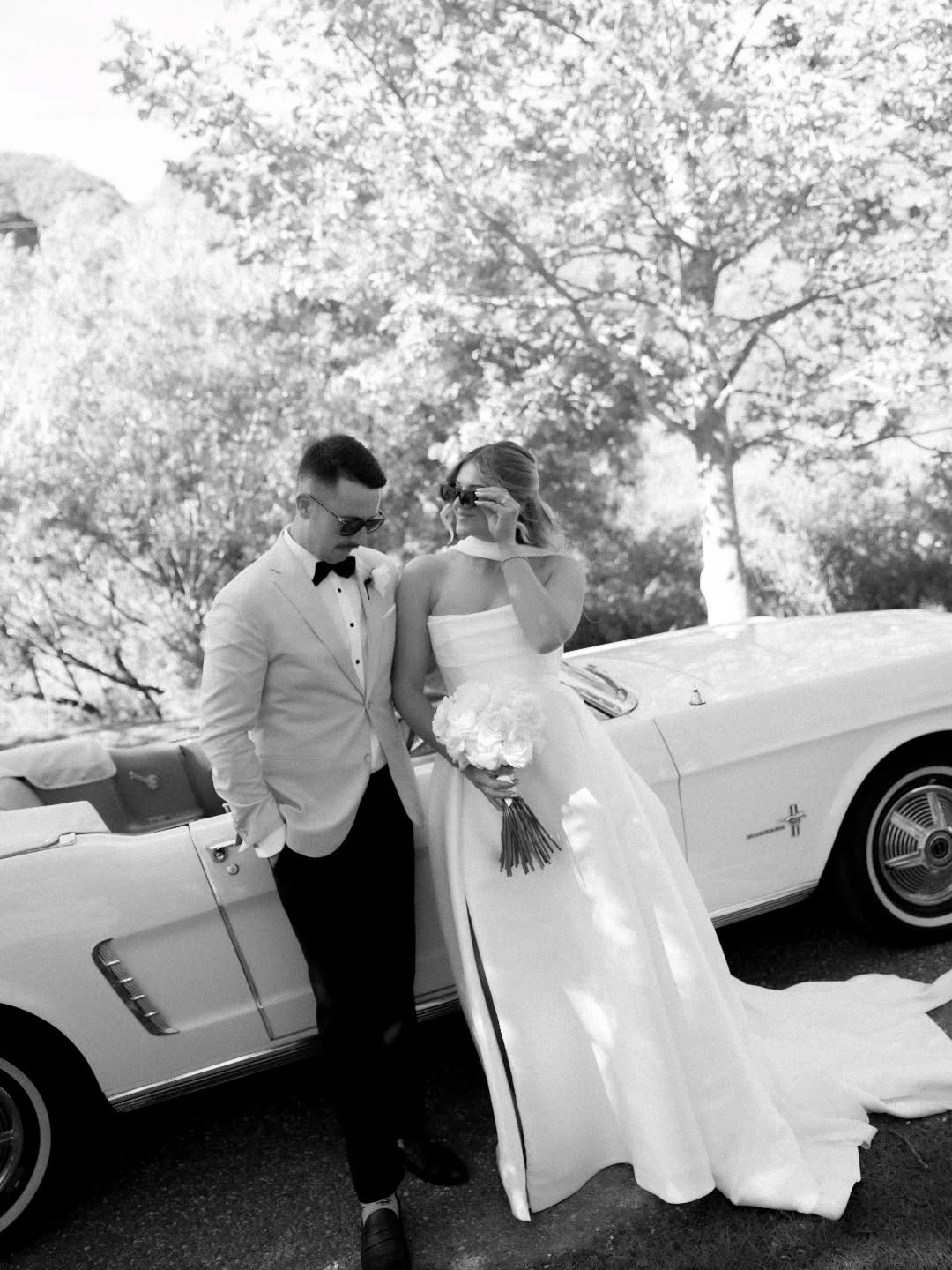 V I B E
Happy Friday!
I absolutely adore this image✨️ such a vibe🫶
Dress perfectly altered with a bespoke silk neck scarf.
📷 - @susannahblatchford
#weddingvibe #weddingdresseschristchurch #alterations