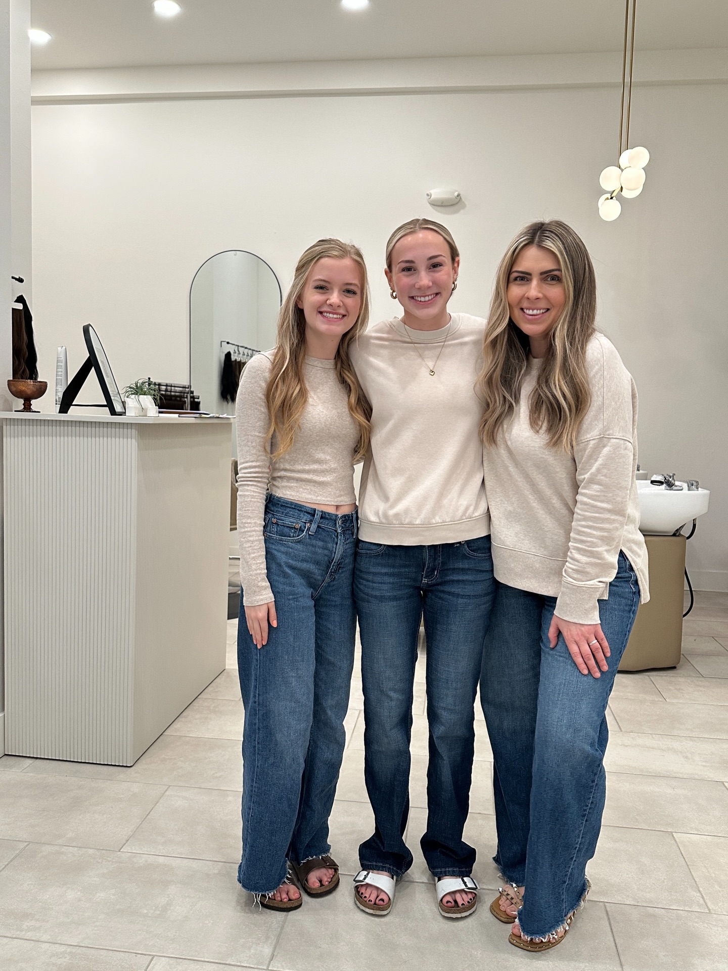 When the team shows up randomly twinning…💕
.
.
Bespoke Team | Bespoke Hair | Punta Gorda Hair Salon
@ellies_element
@cosmeticswithcassidy
@andrea_thebespokehairco
