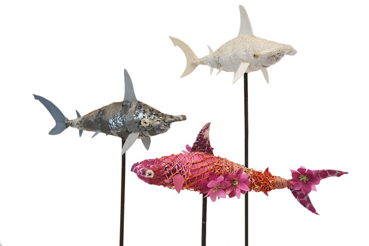 Spring on the U.S. East Coast means warmer waters, migrating wildlife, and unfortunately a surge of plastic washing from streets and rivers into the ocean after seasonal rains. 🌊
Our family of baby hammerheads are sculpted by @cindypeaseroe using 100% marine plastic: shopping bags, sandbags, rope, straws, and miscellaneous pieces. All once floating where real sharks swim.
Check out our website & learn about how UpSculpt engages in action against ocean plastic pollution using art science and education. Link in bio!
501(c)(3) nonprofit organization based in New York.
#UpSculpt #OceanPlastic #MarineDebris #OceanConservation #Anthropocene 🌸🦈