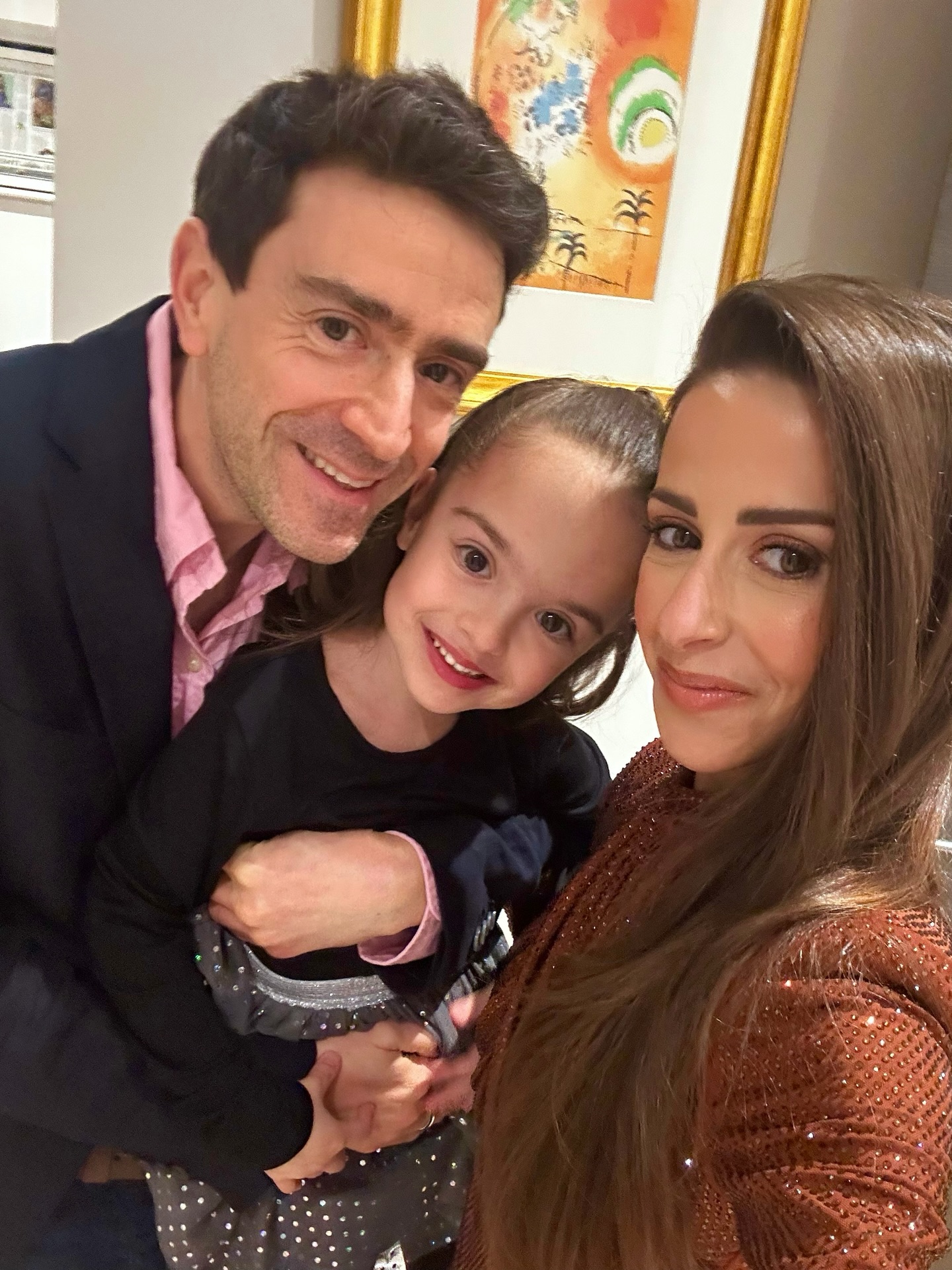 What a week - turning 40 🎂, Purim 🎭, my Dad’s 80th birthday… all on 3 consecutive days!
Grateful for all life’s blessings - yet even while celebrating, not forgetting what’s going on in the world. There is so much pain, uncertainty and heartache. Praying for family and friends in Israel and Iran, all those suffering in war, and longing for freedom and peace. May it come speedily for all 🙏🏽🕊️❤️
#TheFoodEffect #birthday #40 #celebrate #prayingforpeace