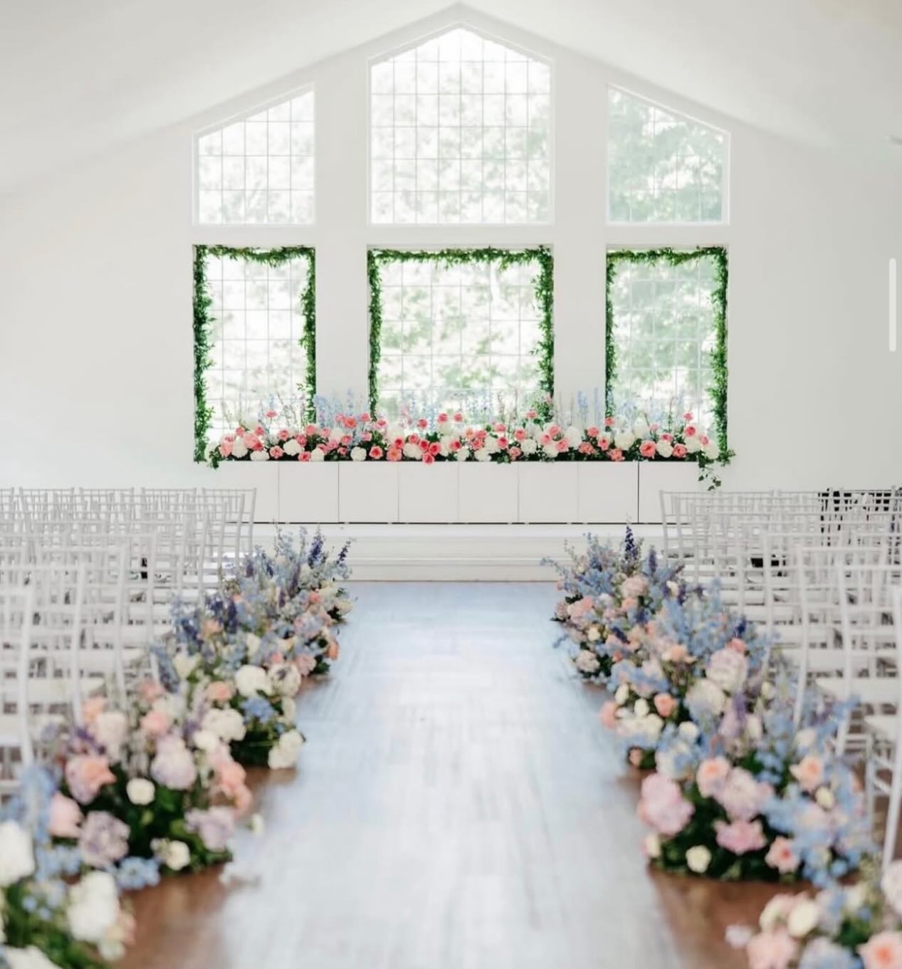Before guests, before music, before memories.
VENDORS:
Planning + Design: @soireedesignco
Production Design: @cae_lr
Floral Design: @vaseandvine
Photography: @kennalynn.photo
Videography: @wanderbloomfilms
Venue: @thegrandeurhouse
Rentals: @eventology_us