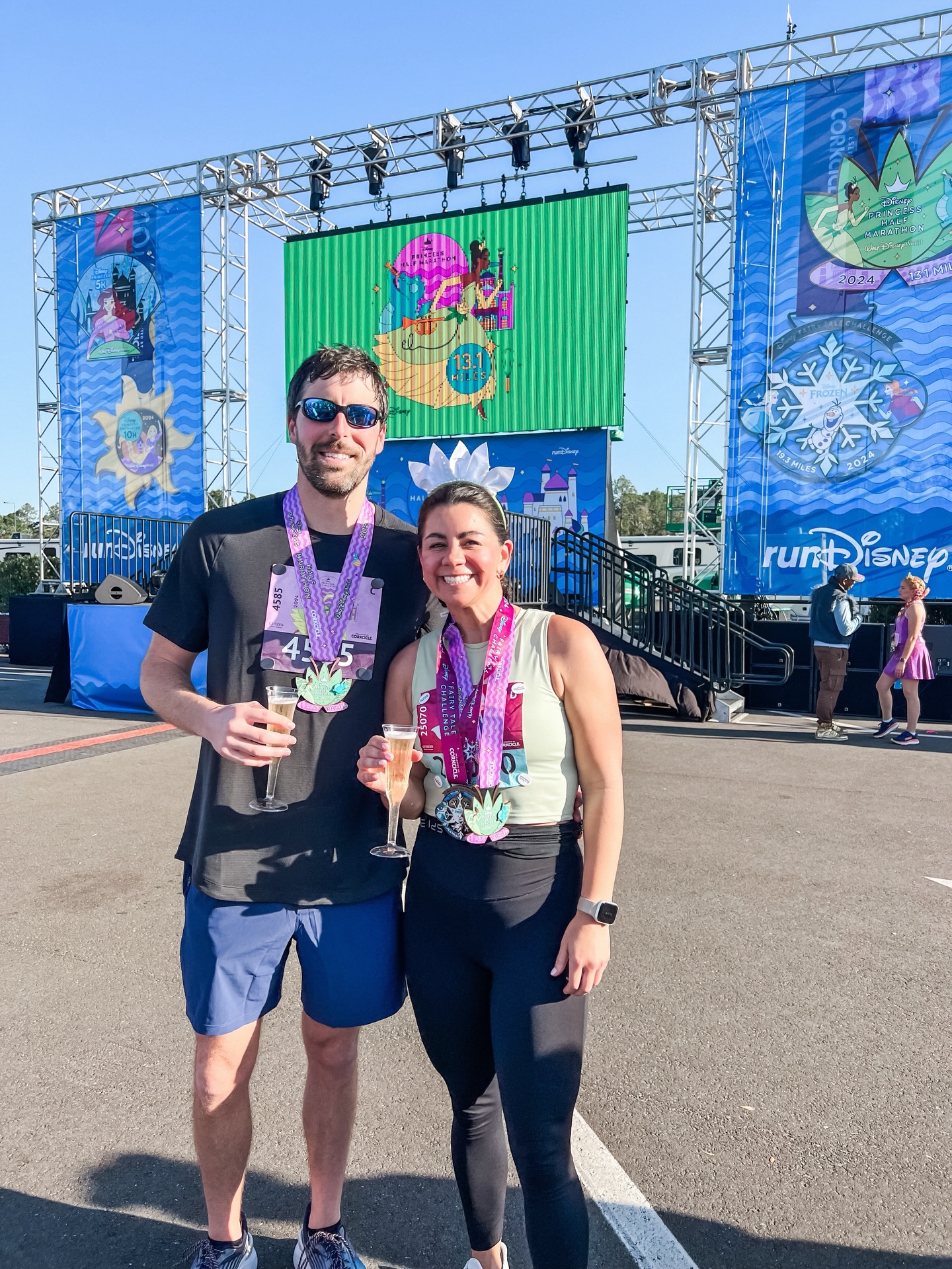 Good luck to all of the runners participating in the Princess Half Marathon this weekend! Hoping to get to run this one again and be there next year🤞
#rundisney #princessweekend #runner