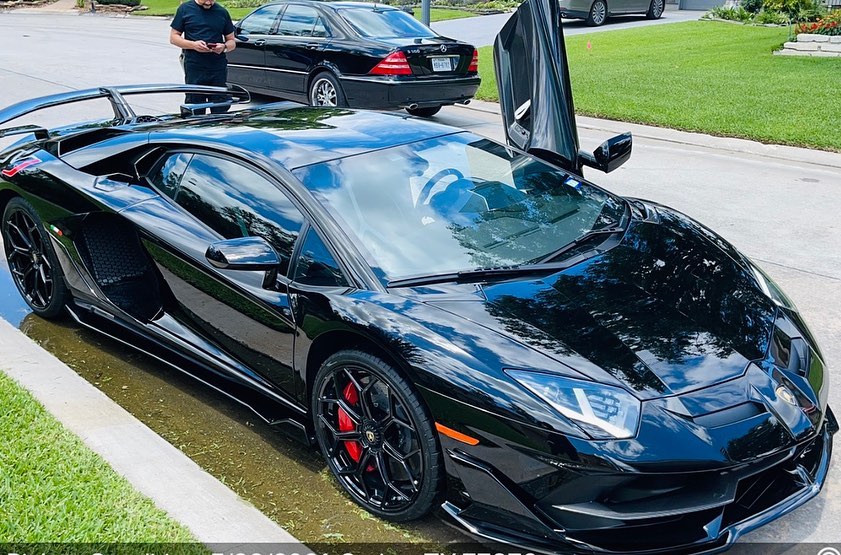 “Trusting is hard. Knowing who to trust is even harder.” …to make things easier for you know you can trust us with your car! 5⭐️ rated on Yelp.
#lamborghini #lambo #supercar #car #hot #love #likesforlike #photography
