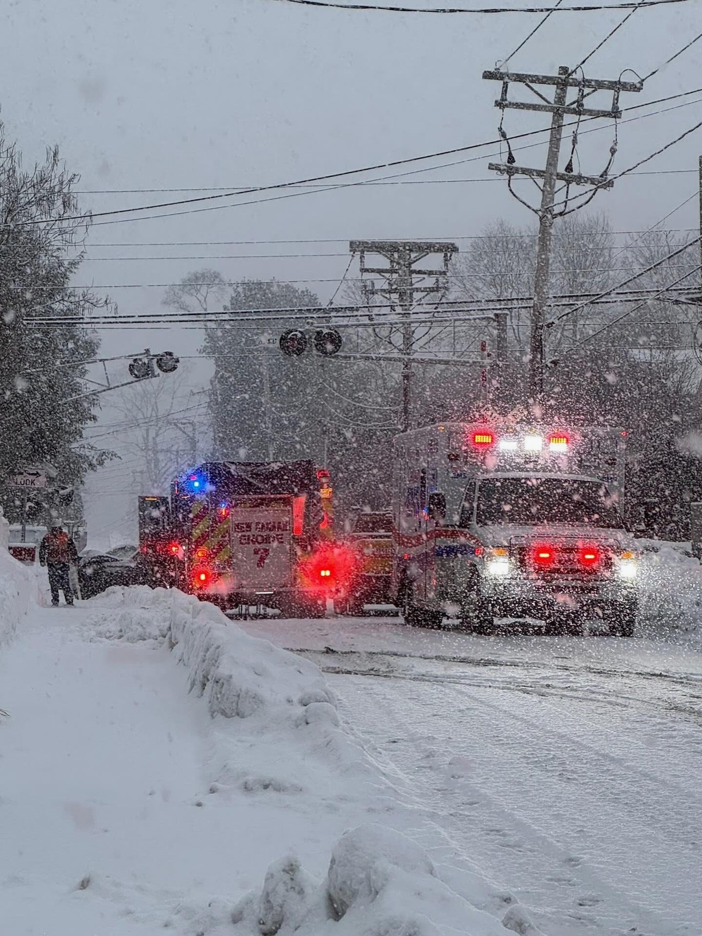 Snow, ice, and freezing temps — but the calls don’t stop. ❄️🚑
Proud of our crews, and all the first responders, for showing up and serving our community through it all.