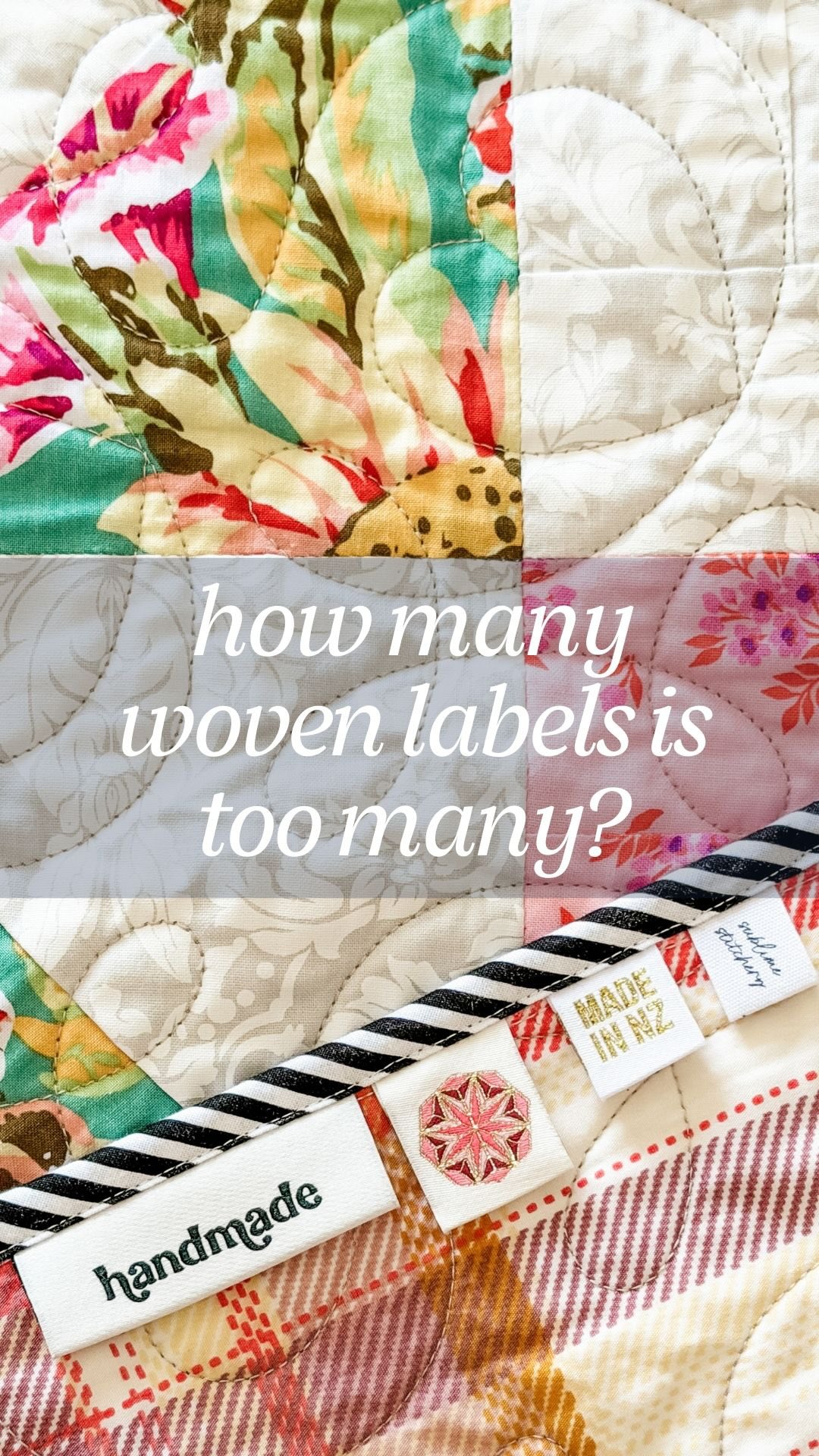 Hi friends! Hands up if you love a woven labels! 🙋♀️
#awhimeanshug #awhimeanshugquilt #meandsublimestitchery #sublimestitcherypattern
