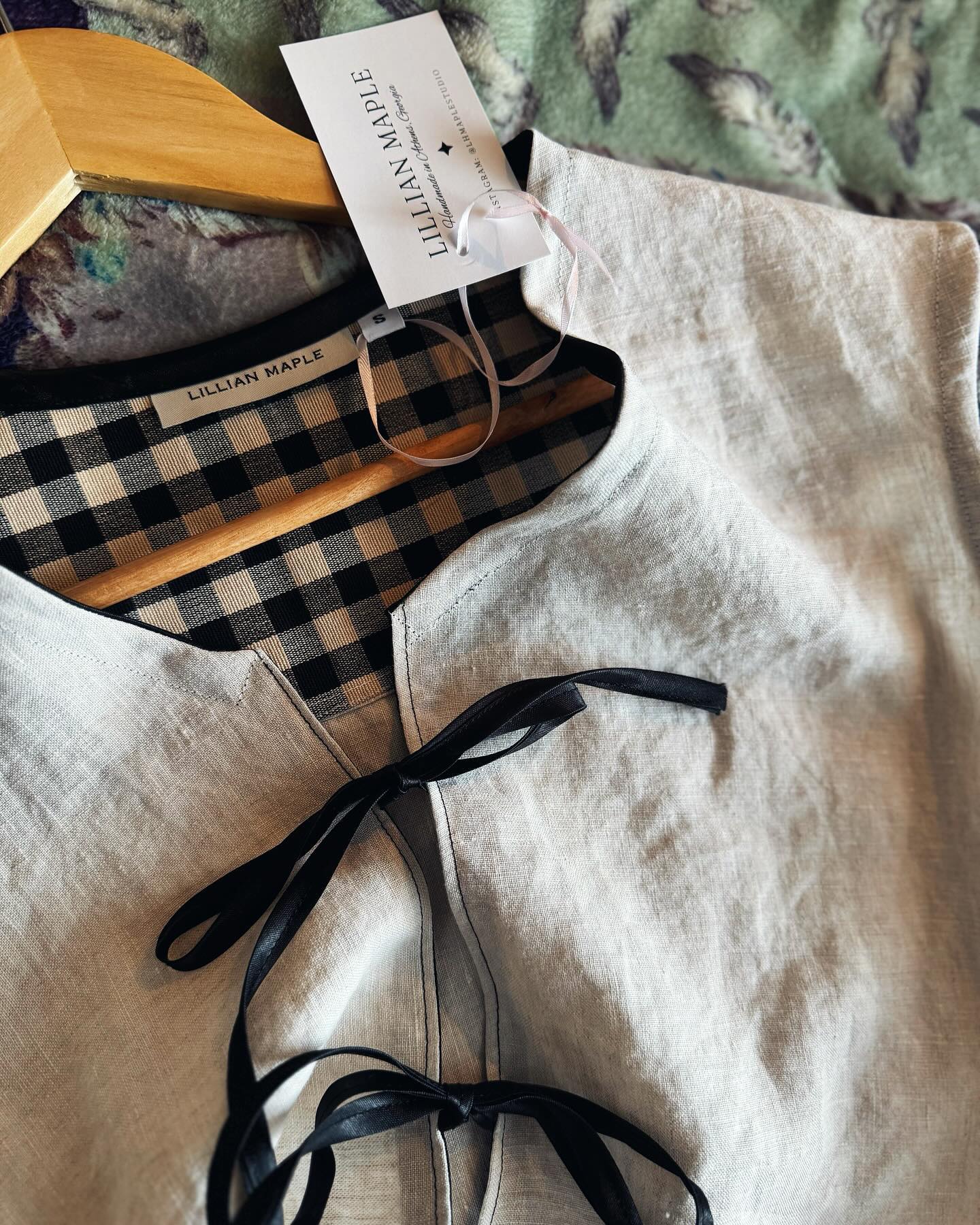F24 CAPSULE π¦π€β οΈ / @communityathens exclusive
Black & white linen tie front vest
Size S $75
SOLD