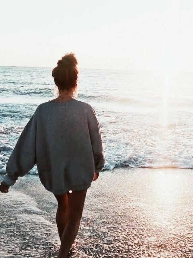 Healthy hair starts with good habits and the right products. 👌🏼
Choosing gentle, natural haircare helps support a healthy scalp and strong, nourished hair. 🧴
We believe investing in quality haircare is simply another way of looking after yourself. 🌿
#arvohaircare #professionalhaircareaustralia #veganhaircare #healthyhaircare #dryhairtreatment