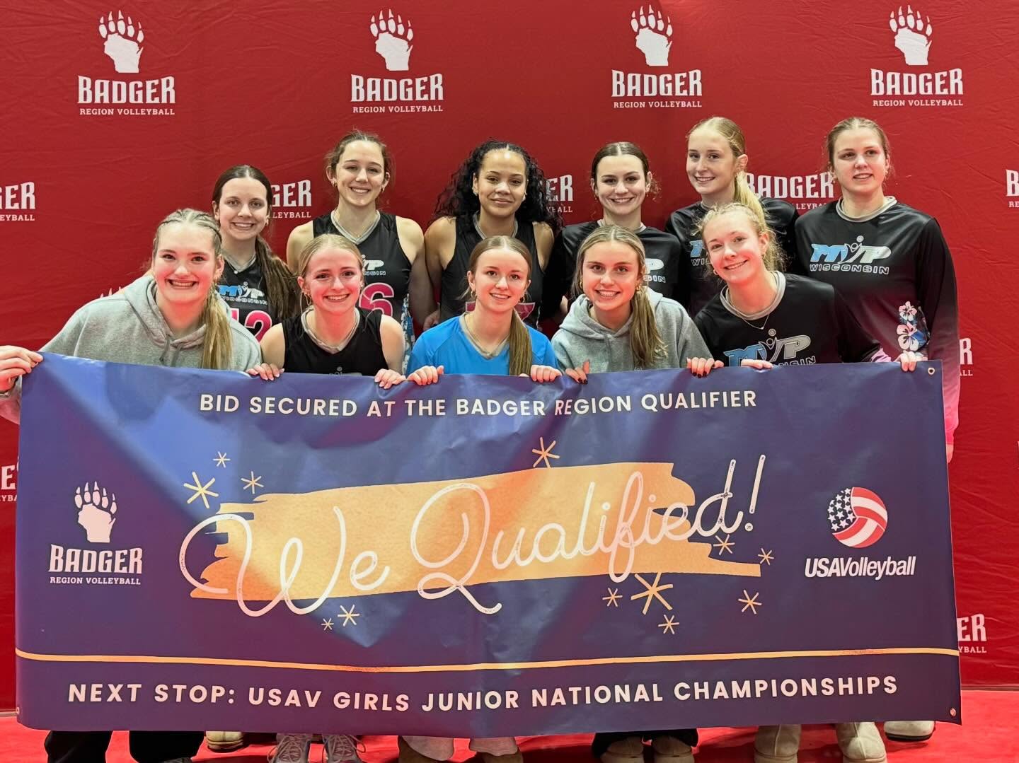 Congrats go out to 16 Blue for qualifying for USAV Nationals at the Badger Region Qualifier!