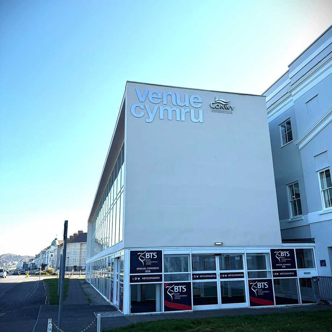 Our work takes us to all corners of the UK and Europe and although we can't share any of the fantastic builds we deliver for our medical and pharmaceutical clients, we CAN give our favourite venues a shout out!
For the last few days we've been onsite building at The British Transplantation Society Annual Conference 2026 🩺, hosted by Venue Cymru in North Wales.
Located in the historic tourist town of Llandudno, this venue originally opened as a theatre in 1894, seeing all kinds of performances and evolutions until finally undergoing a massive redevelopment in 2006.
Who says the sun never shines in the UK... look at that view! 🤩
📸 Photo creds to our Project Manager Sofia Ventura
(Currently enjoying a free trip to the seaside! 🏖️)
@venuecymru
#wales #cymru #events #exhibitions #venue #history