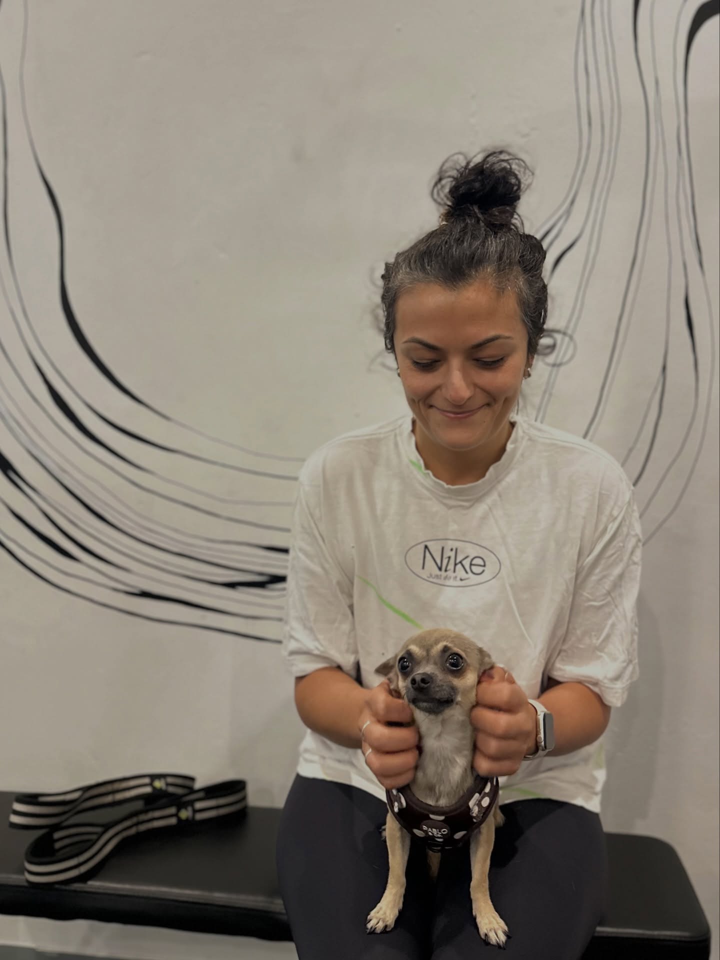 The song that plays in my head whenever Bowie comes in 🩷
Anna on babysitting duties this morning 🫱🏼🫲🏽