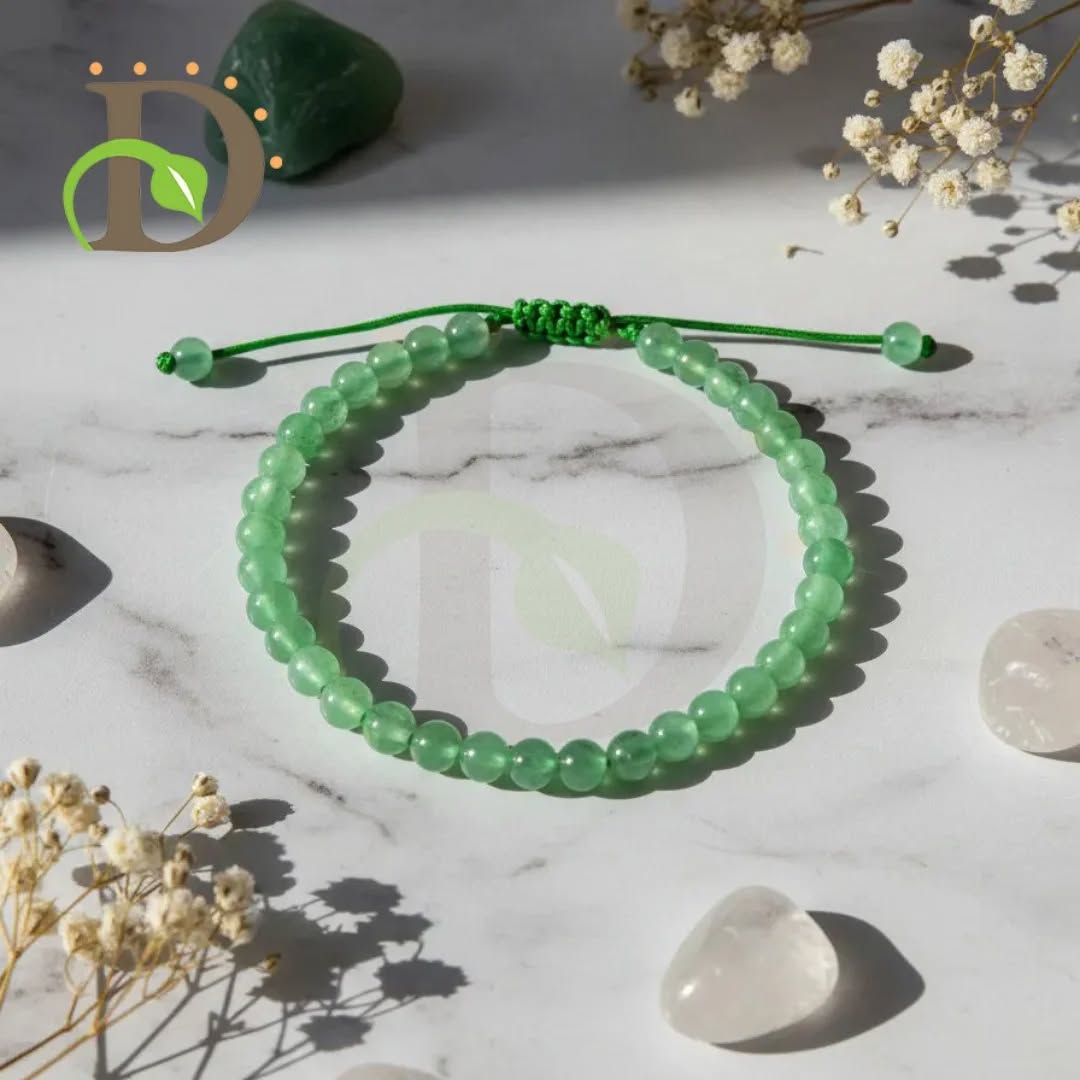 El cuarzo verde 💚 atrae la suerte 🍀 la prosperidad y la creatividad si la utilizas en la mano izquierda. Te ayuda a transmutar energía negativa y bloqueos.
#cuarzoverde #quartz #suerte🍀