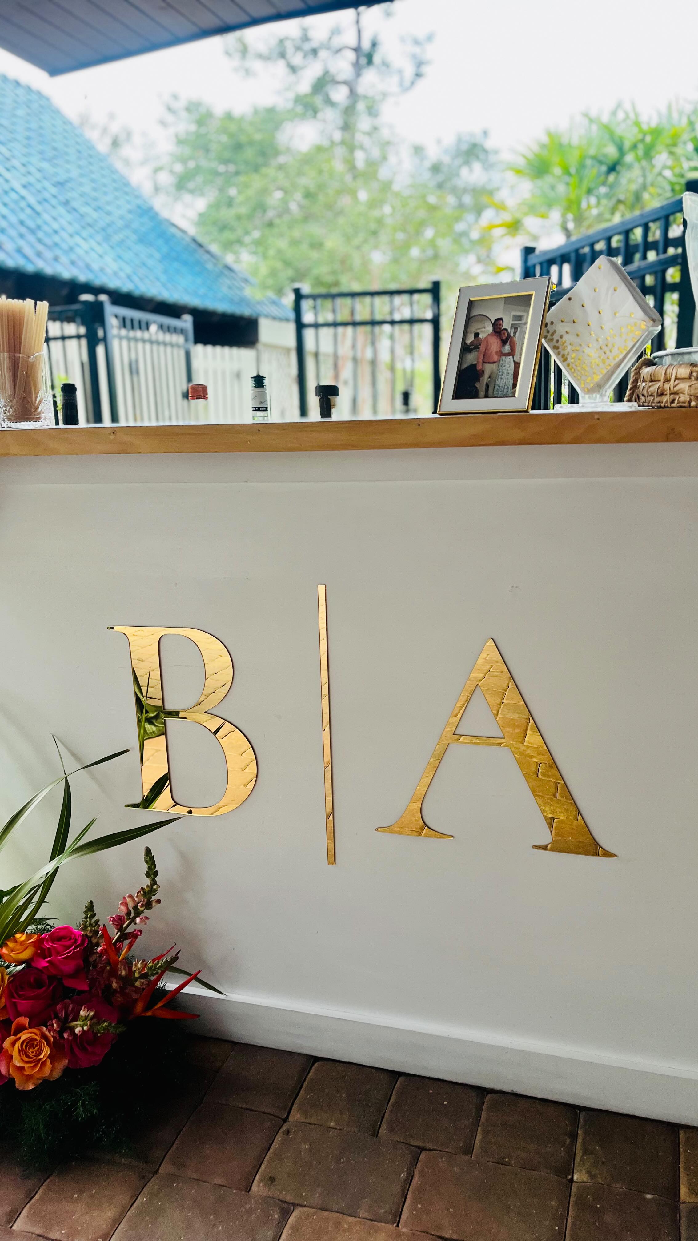Wedding Welcome Party πΊ
Loving the gold letters on the face of the Blanco Bar! π