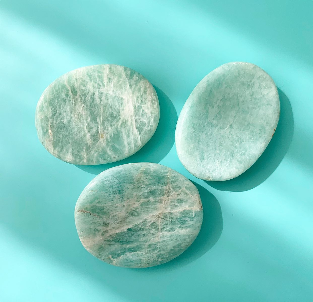 Cute little worry stones that can fit in your purse or pocket! The perfect tool to get your mind off of things and breathe π€
#worrystones #amazonite #charleston #healthylifestyle #stressrelief #stressmanagement #happy #tuesdaythoughts