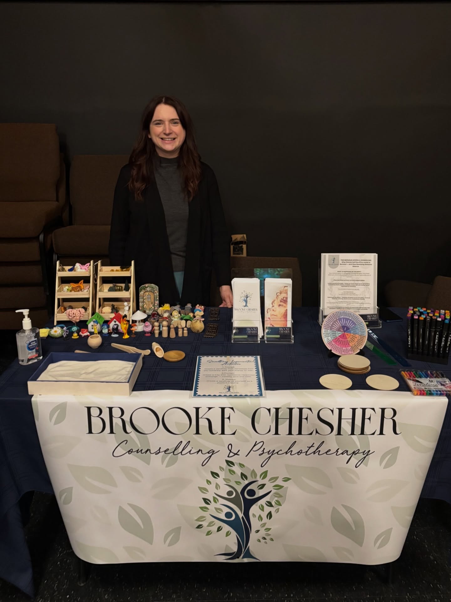 Such a wonderful day at the Three Oaks Give to Gain International Women’s Day event. ✨ @3oaksfoundation
It was so special to spend the day surrounded by incredible women, meeting new people, and sharing a bit about the meaningful work we do at the practice and the types of therapy we offer. Grateful for the opportunity to connect, learn, and celebrate together.
#InternationalWomensDay #WomenSupportingWomen #CommunityConnection #quintewest