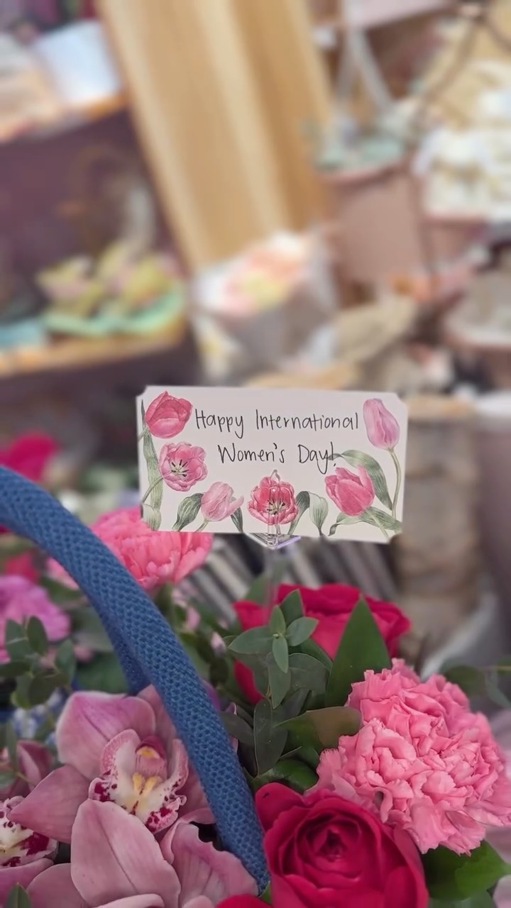 Today we commemorate the achievements of women and honor the stories that brought us here. At Lena’s Floral Design, we are gifting this small detail to some of our special customers because each of you has an amazing story to tell. Thank you for your continued support and love.
#8M #internationalwomensday #freshflowers #torontofloral