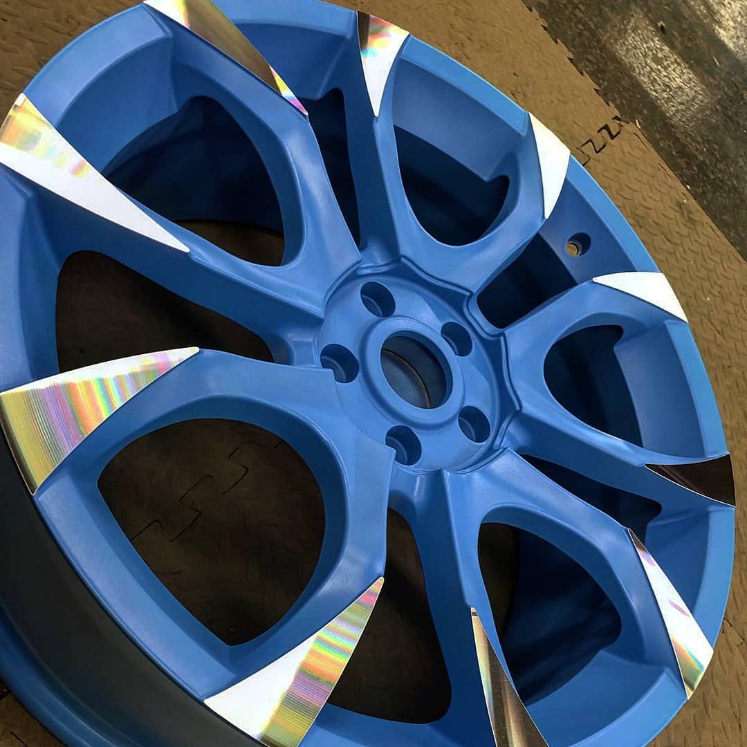 Transformations don't get much better than this ๐ฎ๐
Diamond cut finish with Artic Blue Inserts ๐โ
Swipe Left to see the Transformation ๐ -
#wheelrefurb #wheelrefurbishment #wheelrefurbs #alloyrefurb #alloyrefurbishment #alloyrepair #powdercoating #diamondcut #colourpowdercoating #cars #wheels #wheelcolour #wheelcolourchange #bmw #mercedes #ferarri #audi #bentley #rangerover #london #essex #southwoodford #creativewheels