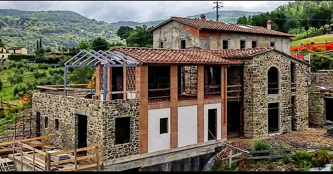 Restauro e ristrutturazione di rudere e nuovo edificio.
.
.
.
.
.
#albertiedilizia #firenze #toscana #tuscany #landscape #madeinitaly #ristrutturazione #restauro #sismabonus #edilizia #engineering #architecture #architettura #cloud #sky #blu #stone #bow #garden #build #building #casa #construction #italy #workinprogress #progettazione #rudere #casolare #rustico #villa