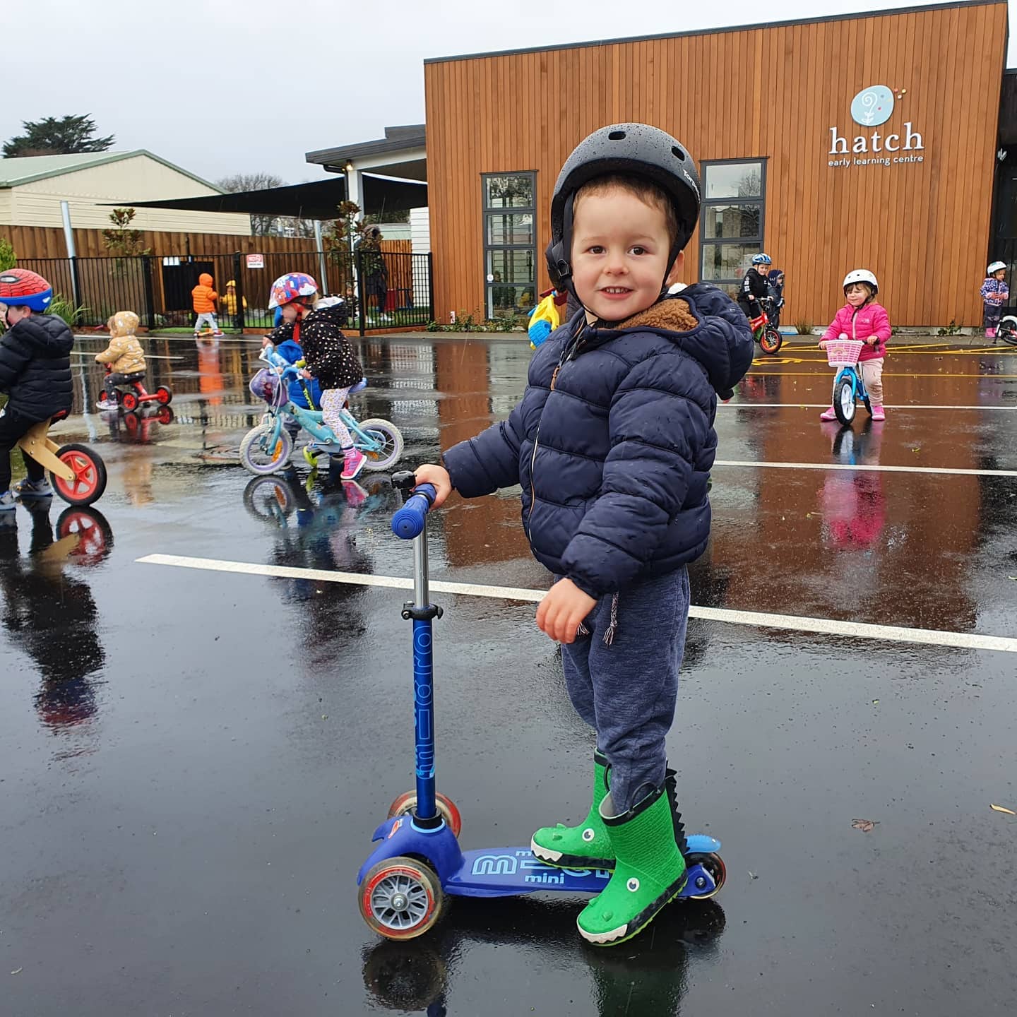 One of our holiday fun programme days, bring your wheels day. Although it was a bit wet yesterday the sun sure shone for us today #wheelsday #hatchelc