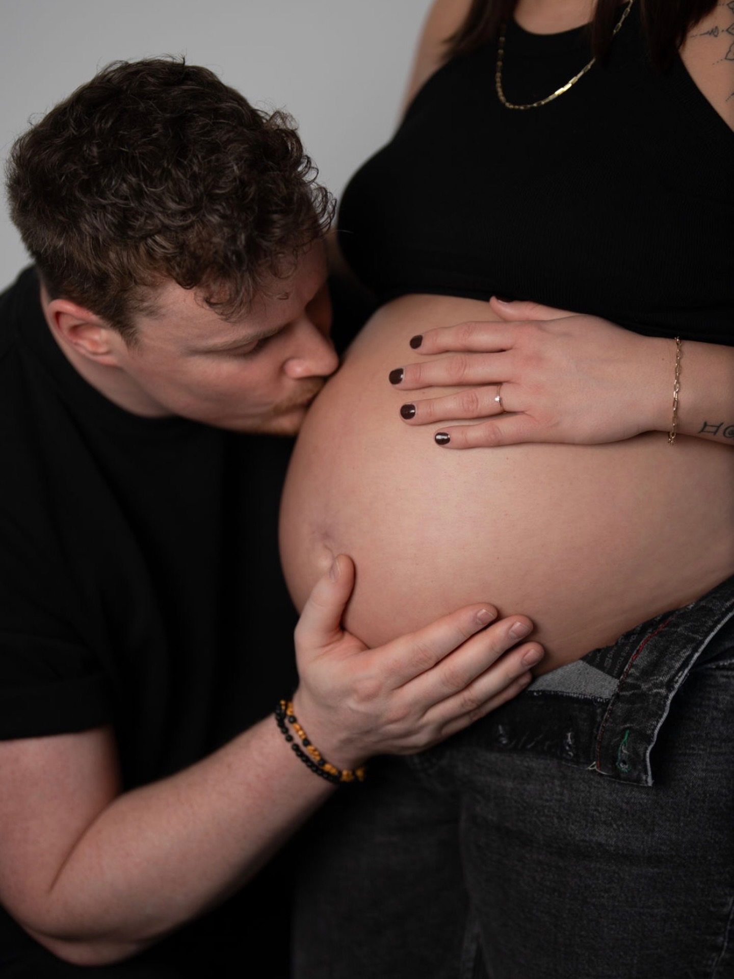 Manche Momente sind leise - und genau deshalb so besonders.
Danke Laura & Niklas für euer Vertrauen 🤍
#pippagrafie #babybauchfotografie #babybauchshooting #natürlichefotografie
#familienmomente