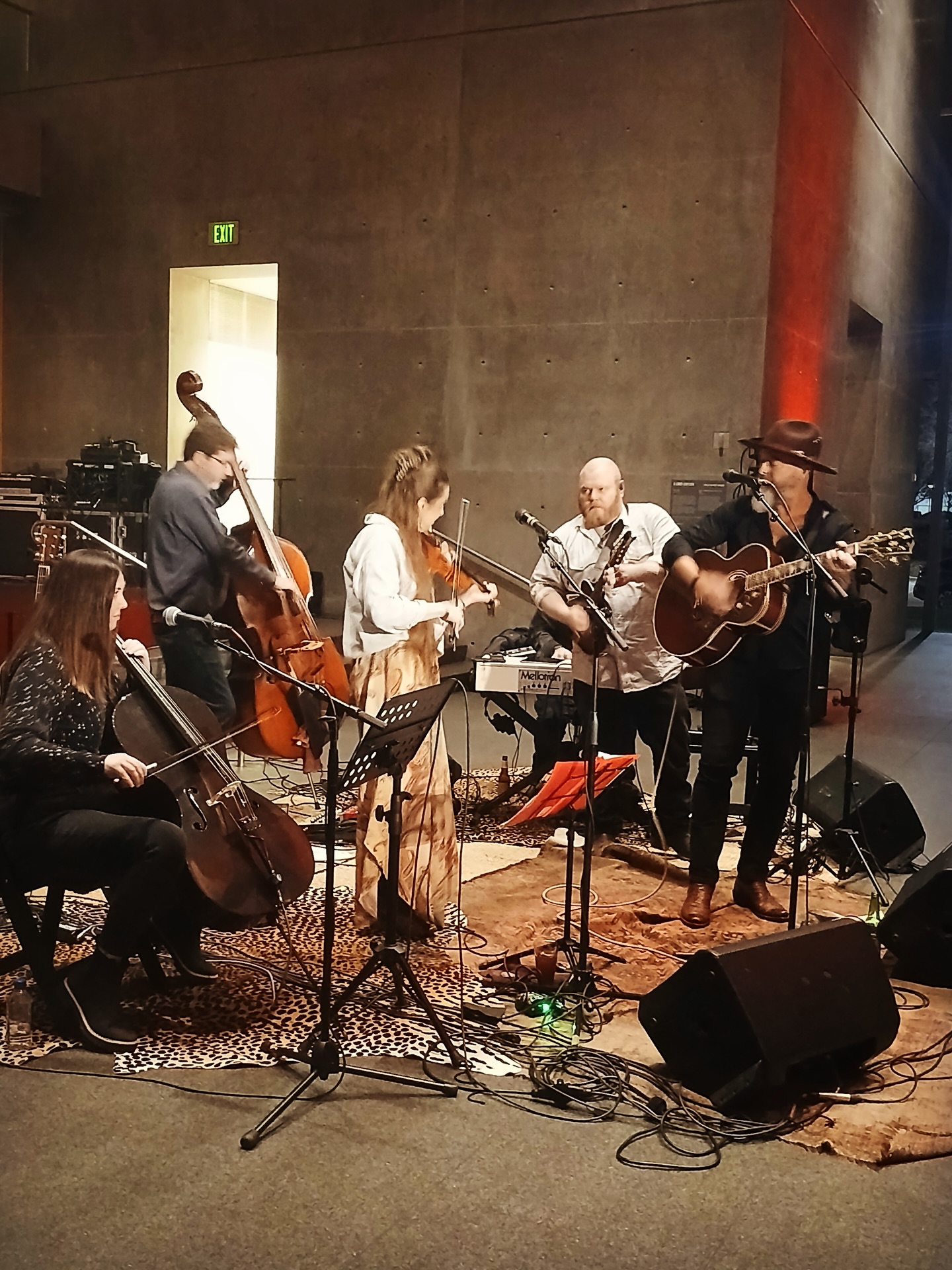 Had an absolute blast last night playing the @themodernfw with this gang! Come check out free @cut_throat_finches acoustic show at @recordtowntx tomorrow at 6pm and score some sweet limited edition vinyl!