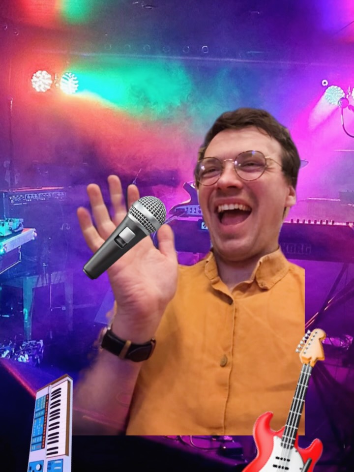 I didn’t remember to take or ask anyone to take photos of my shows @leicscomedyfest and @kidscomedyfest but via the magic of photo editing I think I’ve made some pretty convincing candid pics.
What could I be pointing at so hard my finger disappears? We’ll never know.
Thanks to everyone who came to both the shows at @duffysbarleicester and @attenboroughac and as always to the lovely AAC team and @tripleceepee for letting me preset the progressing work ins.
It was a real honour to be part of @weirdoscomedy weekend this year, and great to see incredible shows from Adam, Michael Brunstrom and Cerys - go see them all at your soonest chance!
The one photo I did take was of some artwork someone made immediately after watching dream park, and I’ll be honest if that’s not a firm endorsement of a show then i don’t know what is, someone coming up to you and saying “I firmly endorse this show?” Still doesn’t feel as legit.
