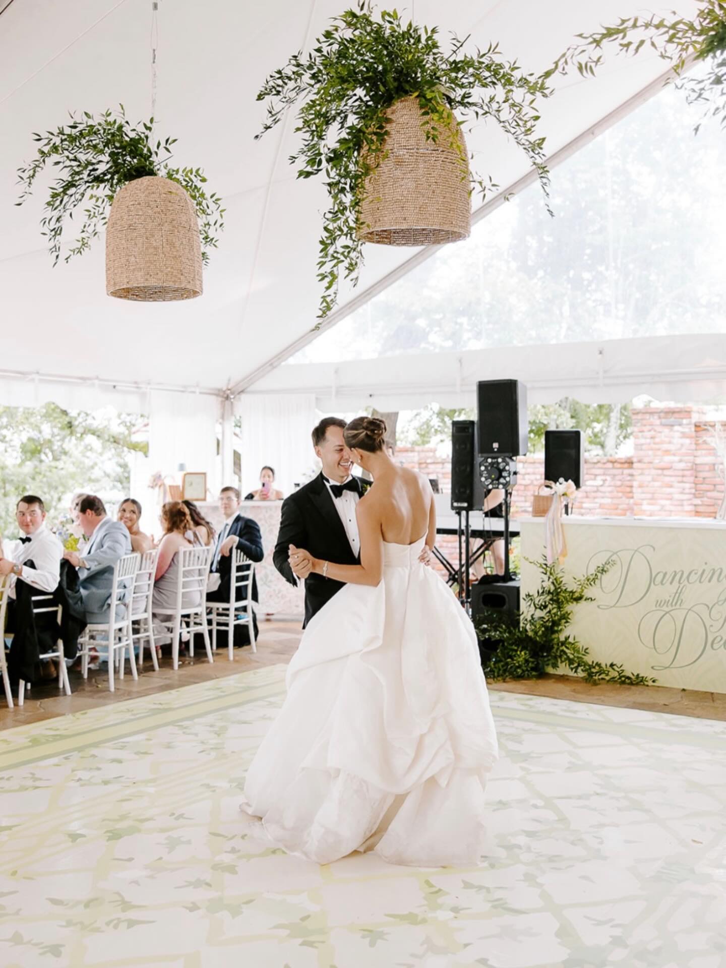 Every celebration deserves a space that feels just as special as the moment itself!
VENDORS:
Event Design: @lesleywithrowdesigns
Production Design: @cae_lr
Floral Design: @tanarahluxefloral
Photography: @raeganbuckleyphoto
Videography: @blackhousestudios_
Venue: @thereserveexperience
Linen & Furniture Rentals: @eventology_us