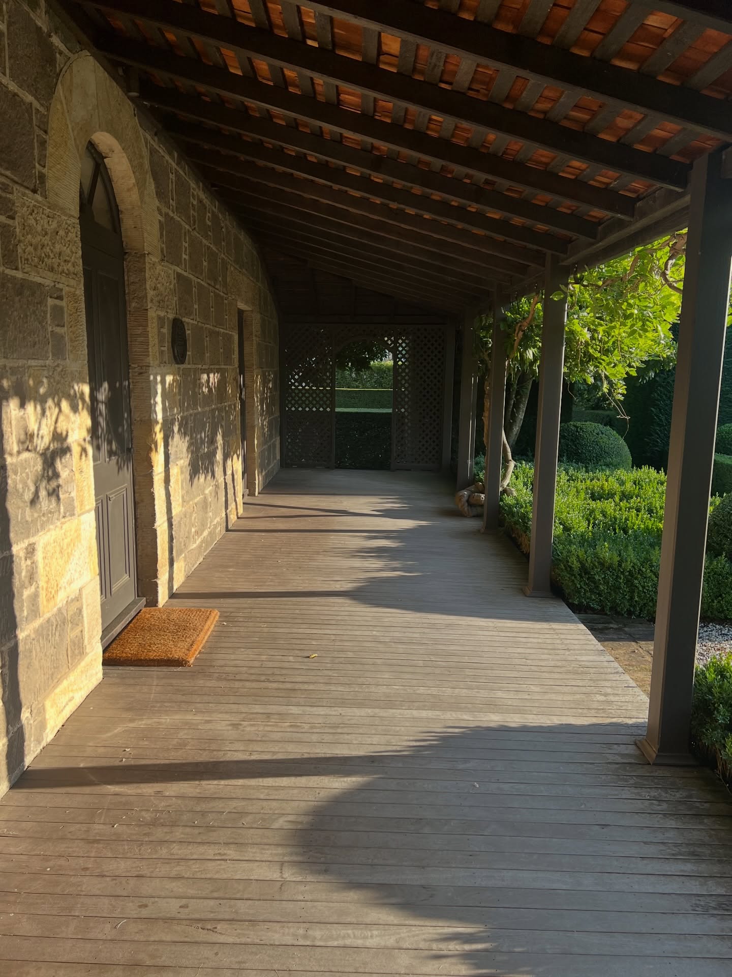 Morning sun lights up the sandstone window and door surrounds on the front verandah.
@piperstkyneton
@airbnb
@visitmacedonranges
@nationaltrustvic
#kyneton
#kynetonaccommodation
#oldrectory