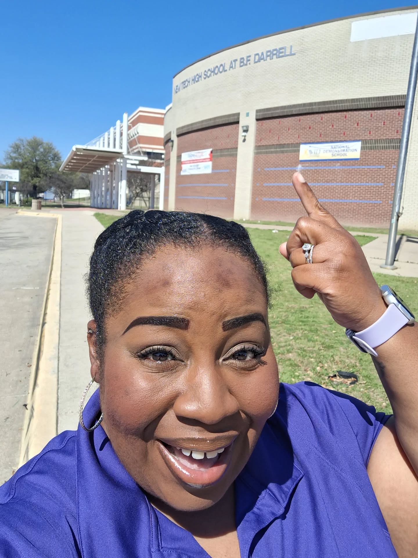 Last week I was invited by Girl Scouts of North East Texas to attend a career fair at B.F. Darrell… which was extra special because it used to be my elementary school. I had no idea they had turned it into a high school now called New Tech High School!
Talk about a full circle moment. 💜
Walking the same halls that once poured into me… and now being able to pour into the next generation of students… that feeling is hard to put into words.
Moments like this remind me why I do what I do.
@gsnetx
#ConfidenceAtAnySize #FullCircleMoment #YouthEmpowerment #CareerFair #PourIntoTheNextGeneration 💜