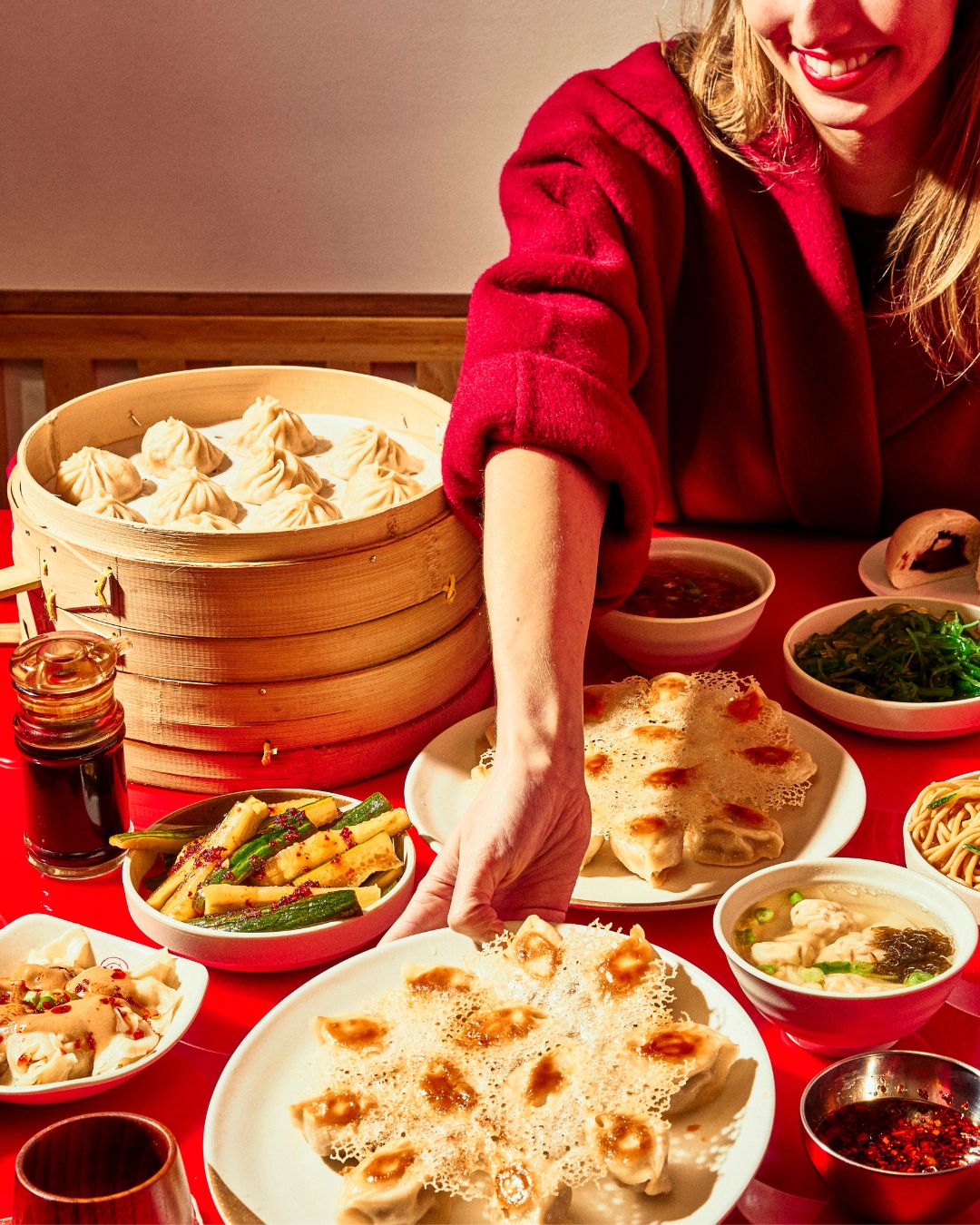 POV : Vous avez trouvé votre petit coin de bonheur 🥢✨ You found your happy place
Pour Sammi, la plus belle des récompenses est de voir la joie s’inviter à nos tables !
Venez découvrir un espace où l’on partage, on rit et on savoure chaque bouchée comme si c'était la première ✨
For Sammi, the greatest reward is seeing the joy that happens around our tables!
Come for a space where you can share, laugh, and enjoy the every bite like the first time ✨
#dumplings #mtlfoodie #mtllove #springfood #mtlblog