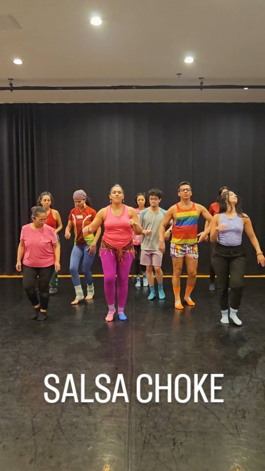 Tradik - Salsa Choke 🔥
Le prochain Tradik arrive avec toute l’énergie de la salsa choke 💃🏽
Un atelier pour explorer le mouvement, le rythme et l’expression corporelle à travers la rencontre entre rythmes traditionnels colombiens et énergie urbaine.
Atelier animé par Milena Yanes.
📅 Samedi 14 mars 2026
🕠 17h30 — 19h
📍 Proto Studio — 5333 av. Casgrain, suite 1107
💲 30 $
🔗 Inscription dans la bio
Viens danser avec nous ✨🖤
#tondoa #salsachoque #mtl #dancemtl #colombia🇨🇴