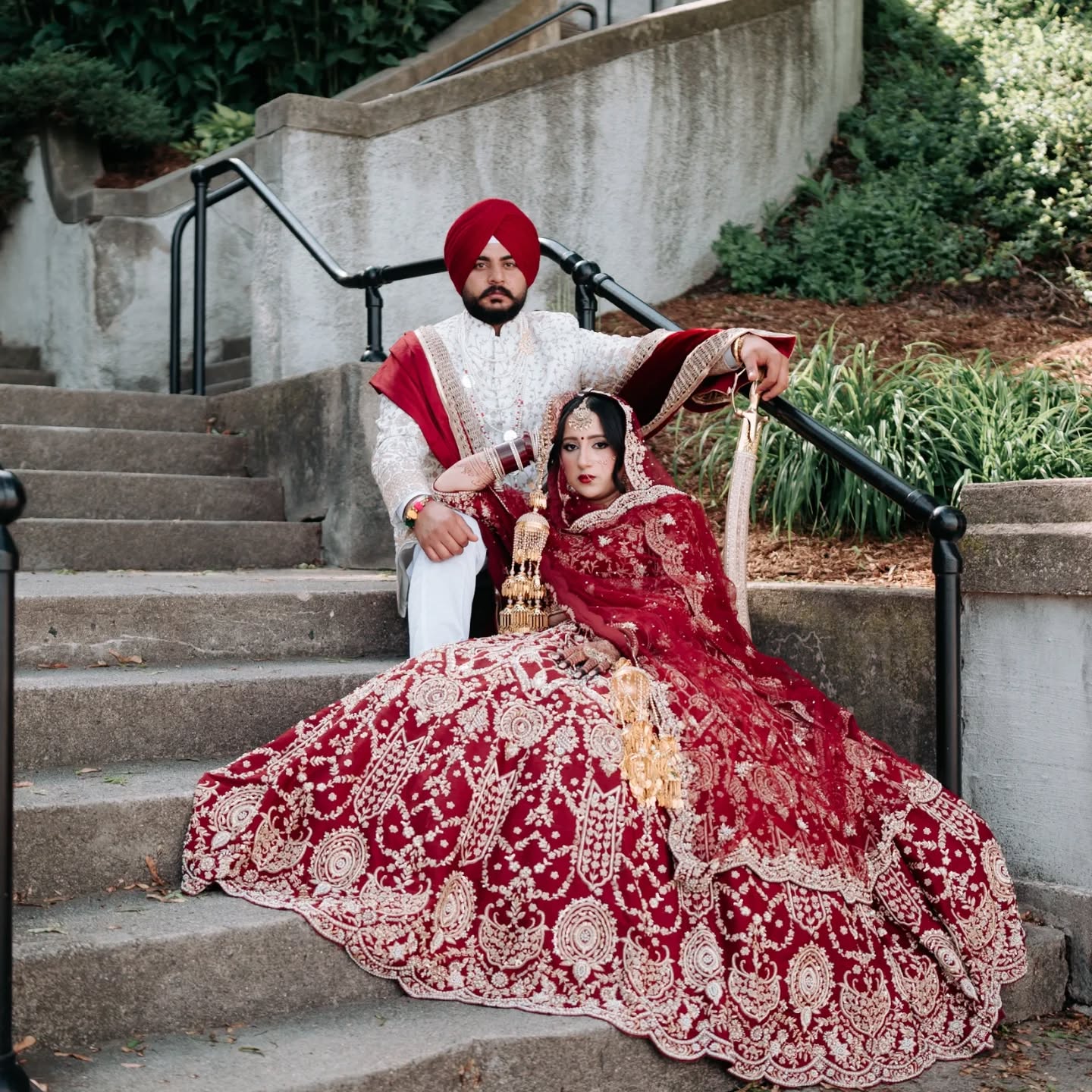 Dilpreet's bridal look
Outfit:@crossoverchicago
Photography:@akphotographers
Decor:@dreamdecorbykiran
HMUA:@beautybywahee @lumanibeauty
Mehndi:@wonderous_mehendi
To design your dream bridal outfit please
Email:mandeep@crossoverchicago.com
#crossoverchicago #redbridallehenga