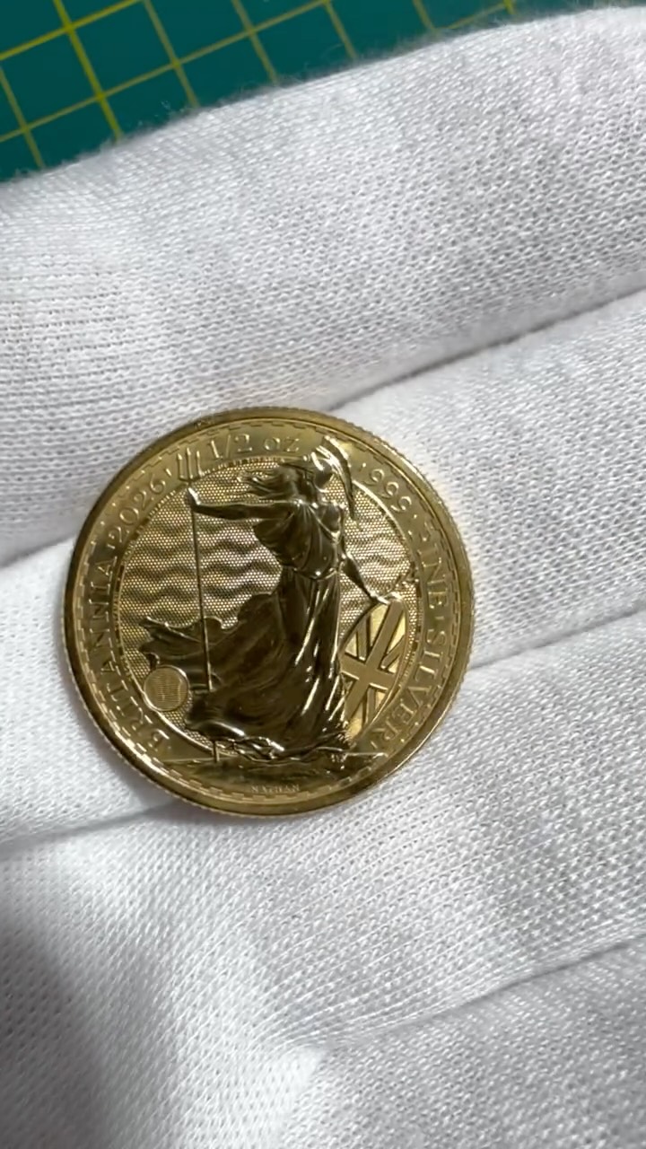 ⭐️🪙 Britannia coins always look better gold 🪙⭐️ #britania #instamood #trendingnow #gold #24k