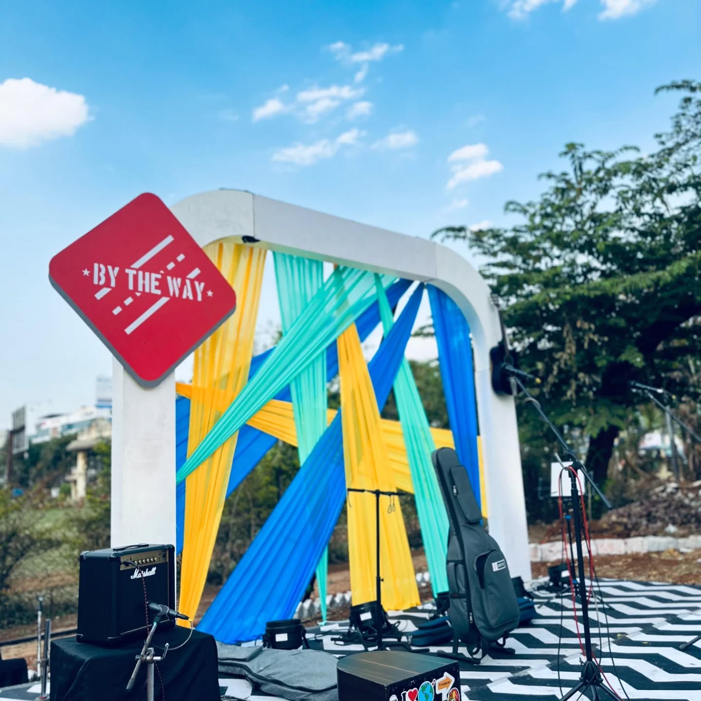 Open mic jam sessions at #bytheway are always a fun suprise because we as musicians have a ball collaborating with other artists right on stage. Catch more such impromptu jam sessions at #bytheway.
#madecreativeworks #madeinbelgaum #belagavi