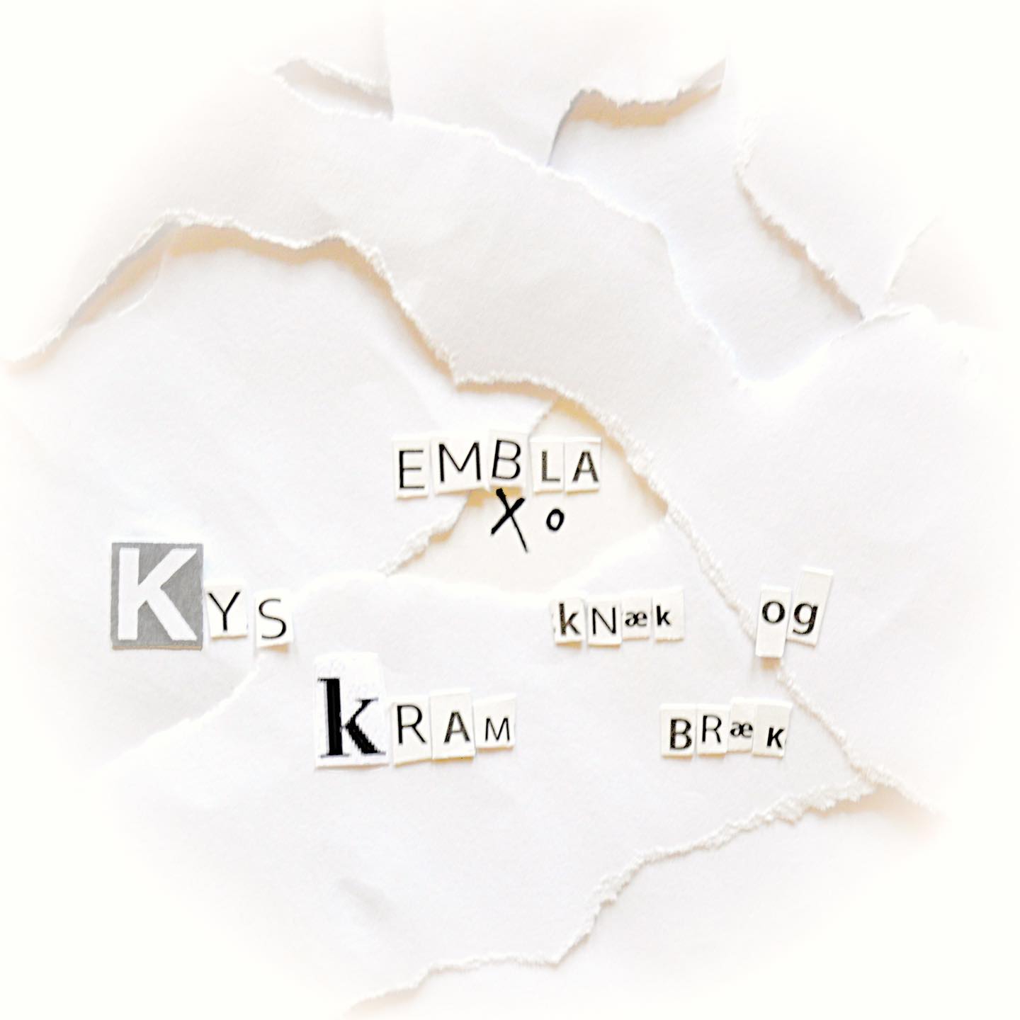New EmblaXO song out:
Bandcamp: https://emblaxo.bandcamp.com
Live sesh: https://m.youtube.com/watch?v=kI09rmCabqI&pp=ygUfRW1ibGF4byBreXMga3JhbSBrbsOmayBvZyBicsOmaw%3D%3D