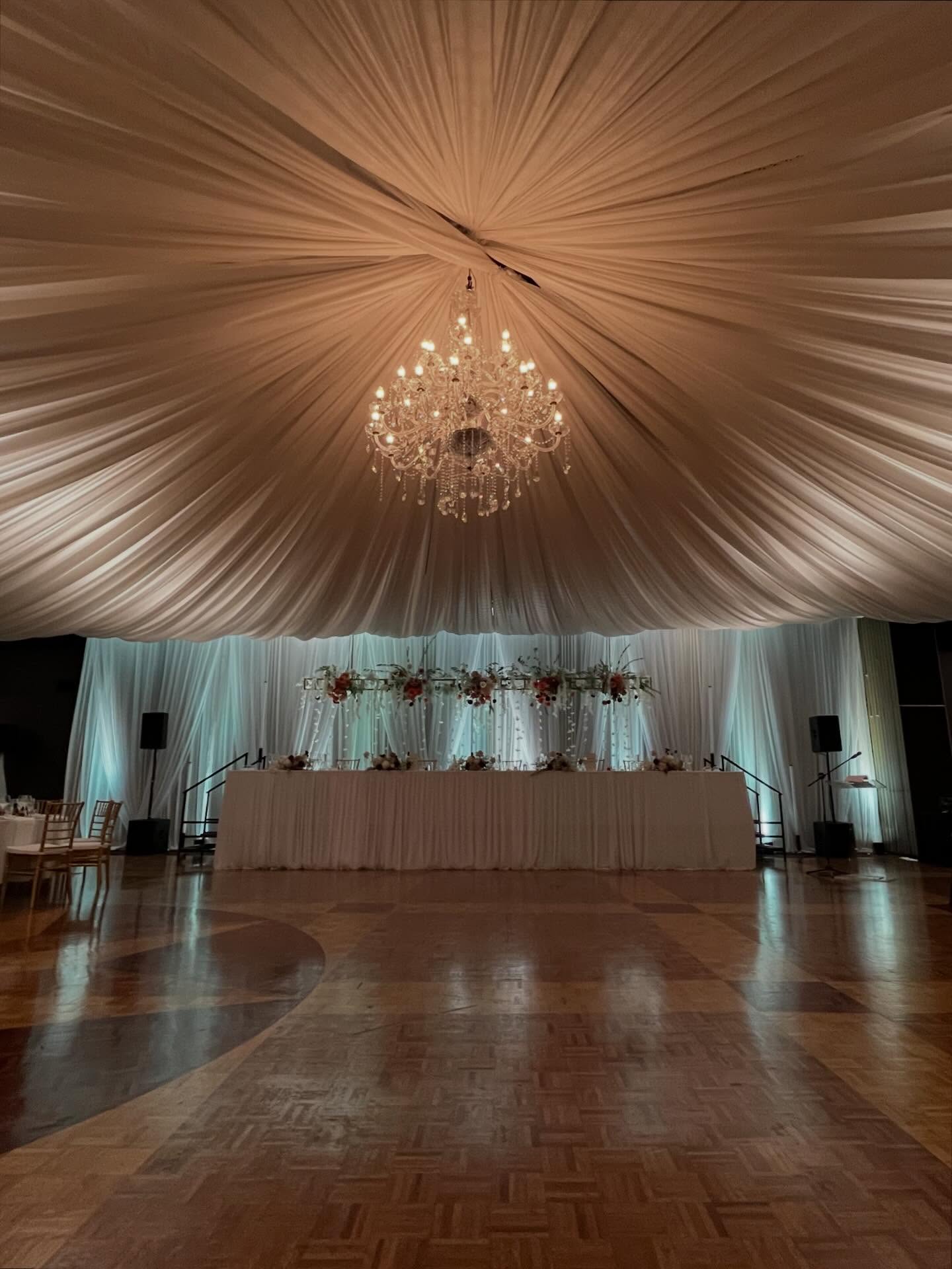 The calm before the dance floor