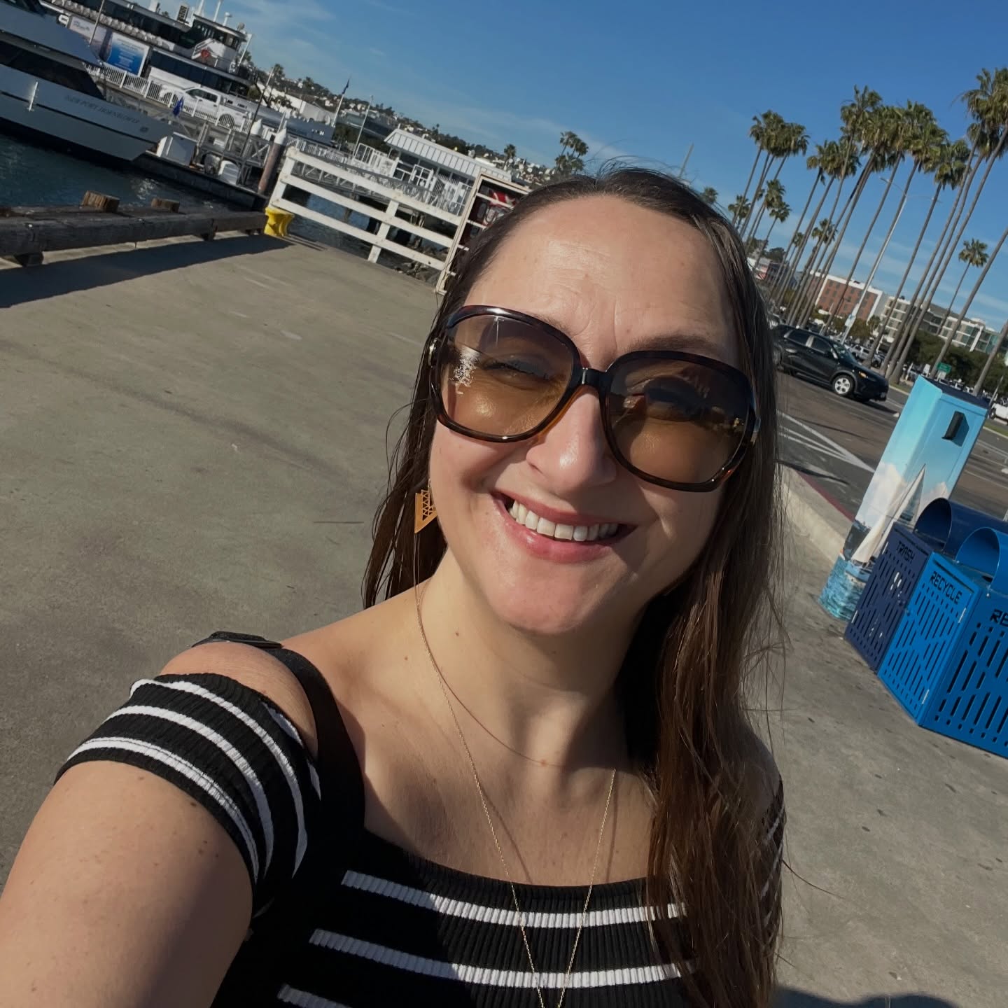 ☀️ This time last week I was in San Diego on a work-ation with my dear friend and collaborator Ann @akiriaunited ! 🌴
SPACE is my word for 2026 and it was so refreshing to get out of my regular SPACE and the cold city and explore new SPACES in sunny California for a few days to literally do some blue sky thinking!
It’s amazing how new ideas can open up by stepping out of the norm!
✨ We’re super excited about an innovative project we’re building together so please do watch this SPACE! ✨
If you can’t hold back your curiosity send me a note for more information!
💫 What’s your word for 2026 and how’s it showing up for you?
#connection #space #friends #workation #theentrepreneurialsoul 🦋