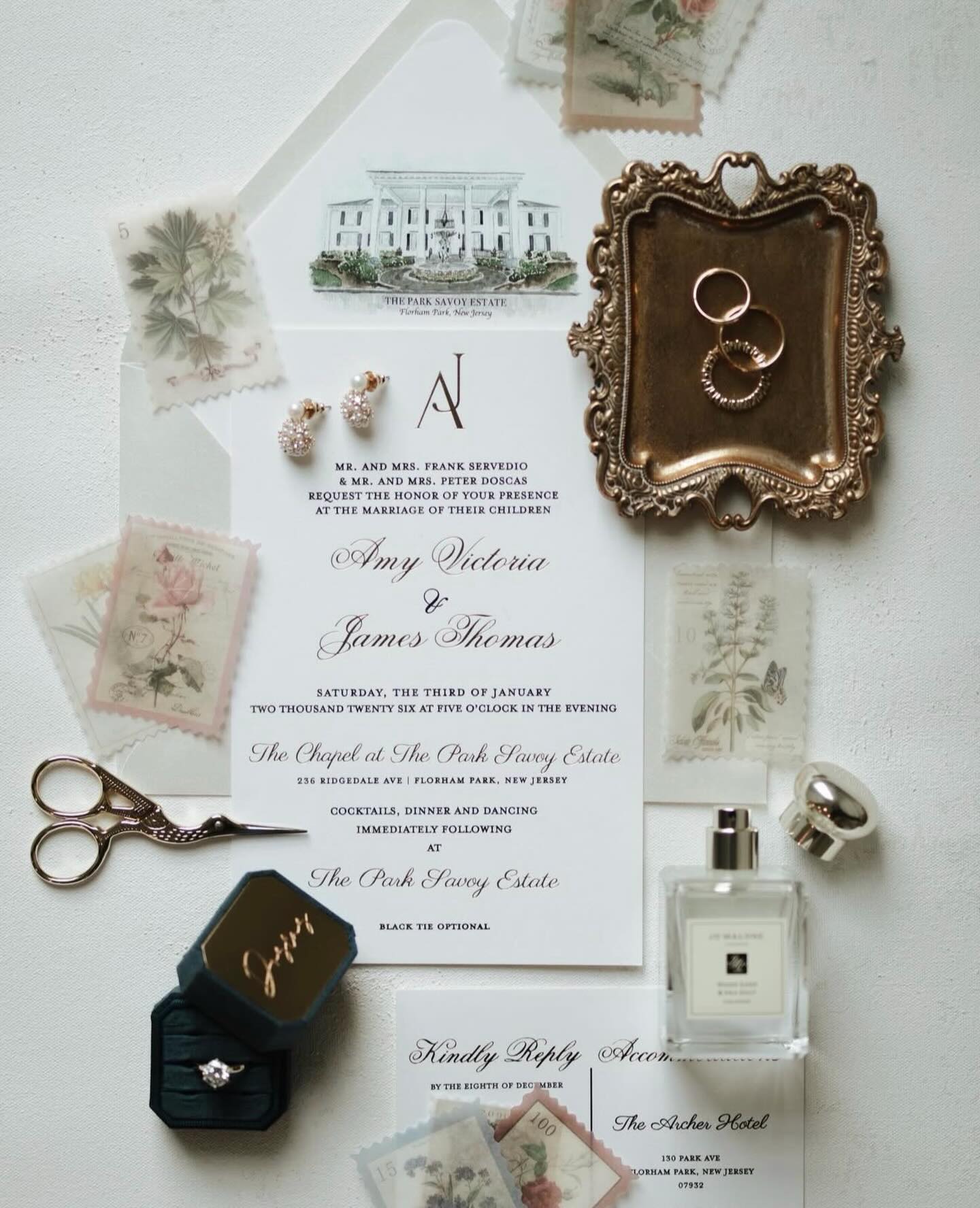 #creationsbyteresa #customweddinginvites #mrandmrs #paperdesign #ido Congratulations Mr. & Mrs. Doscas🤍